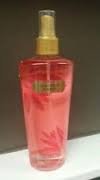 Victoria's Secret Luscious Kisses Mist Splash 8.4 Ounce Full Size Retired Fragrance