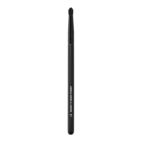 e.l.f. Smudge 'N Smoke Eyeliner Brush, Multi-Use Eyeshadow & Eyeliner Brush For Creating A Perfect Smoky Eye, Vegan Beauty & Personal Care e.l.f.