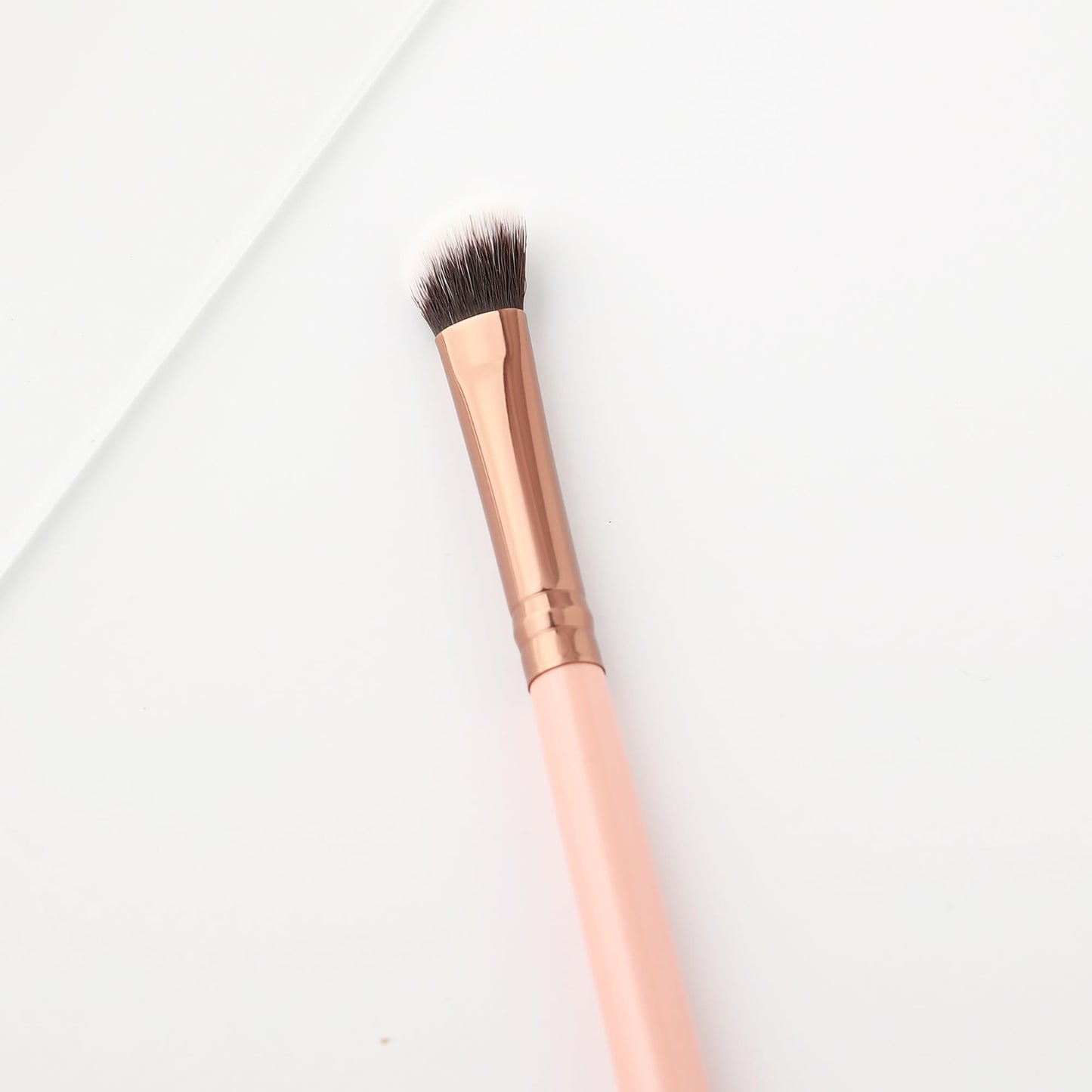 Luxie Rose Gold Medium Angled Shading Brush 207 - Makeup Brush for Highlighting, Defining Crease, and Blending Eyeshadow - Eyeshadow Applicator - 1 pc Beauty & Personal Care LUXIE