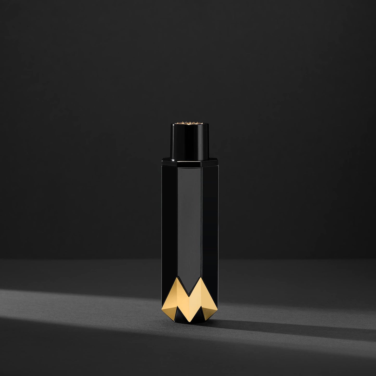ROYALTY BY MALUMA Onyx from - Perfume for Men - Fresh, Bright, and Luminous Scent - Opens with Notes of Cardamom, Pear, and Bergamot Beauty & Personal Care Royalty By Maluma