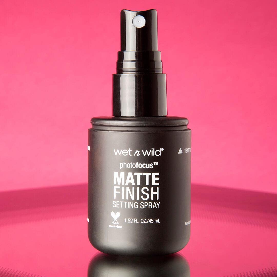 wet n wild Photo Focus Setting Mist, Up to 24HR Wear, Lightweight & Nourishing Aloe Formula Suitable for All Skin Types, Cruelty-Free & Vegan - Matte Beauty & Personal Care wet n wild