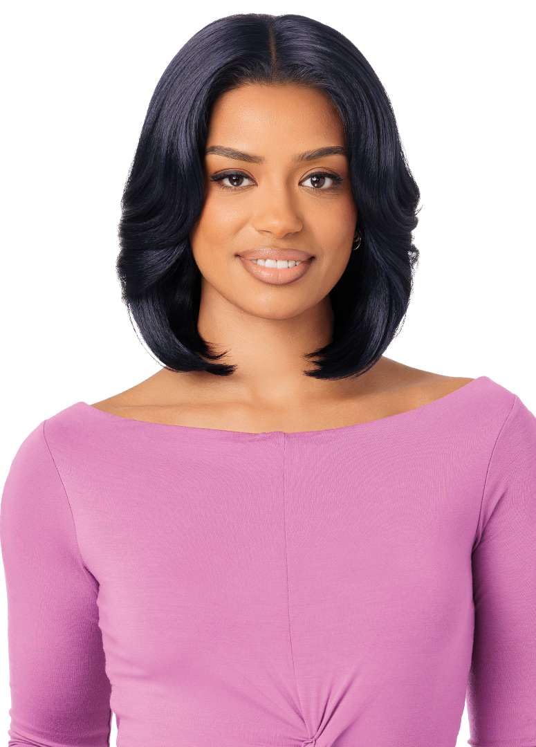 Outre Lace Front Wig - Perfect Hair Line 13X4 - Swoop Series - Swoop 20 (GINGER BROWN)