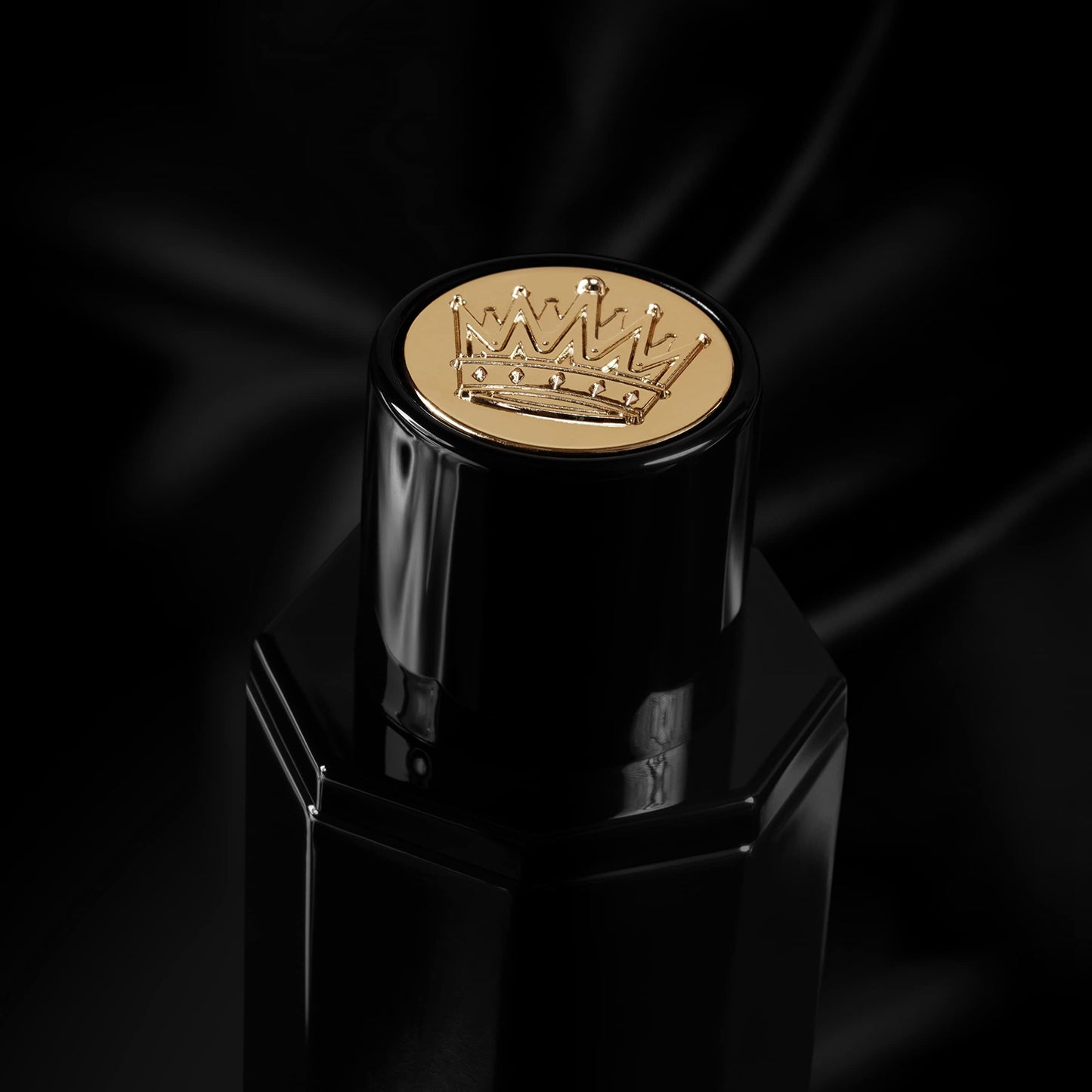 ROYALTY BY MALUMA Onyx from - Perfume for Men - Fresh, Bright and Luminous Scent - Opens with Notes of Cardamom, Pear and Bergamot - Perfect for Date Beauty & Personal Care Royalty By Maluma