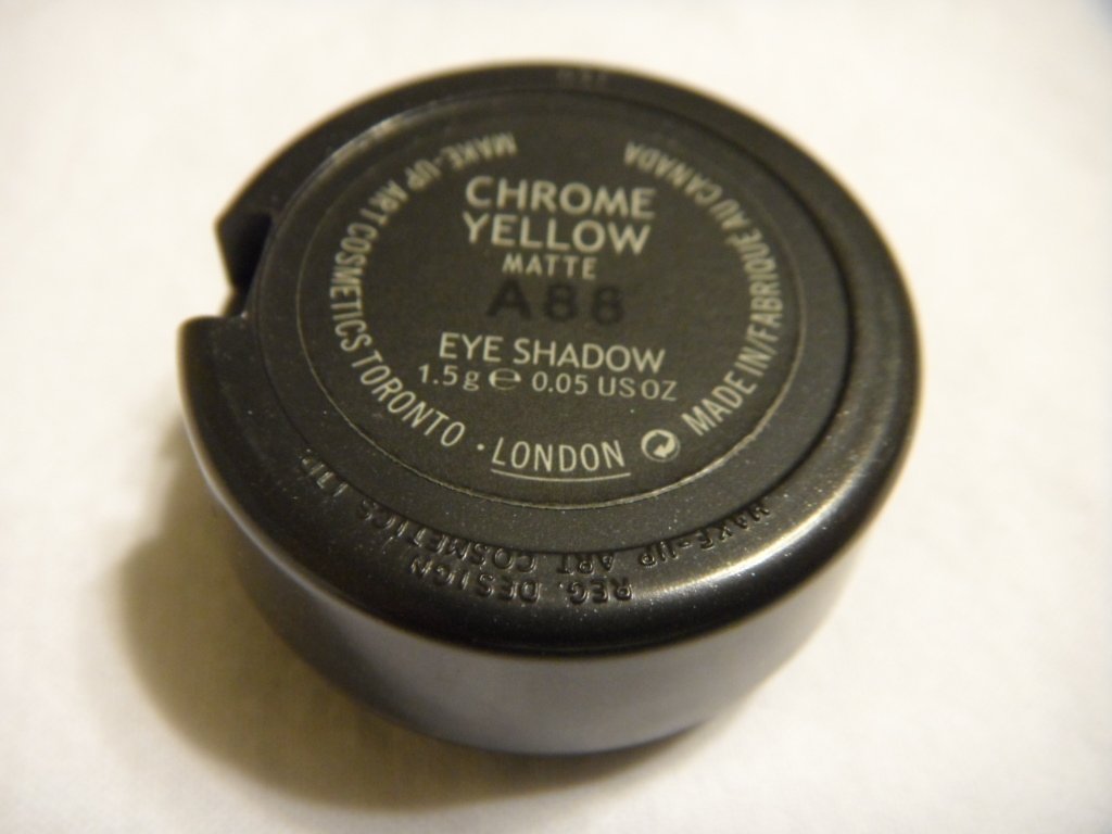 MAC Eye Shadow Matte Chrome Yellow Beauty & Personal Care MAC