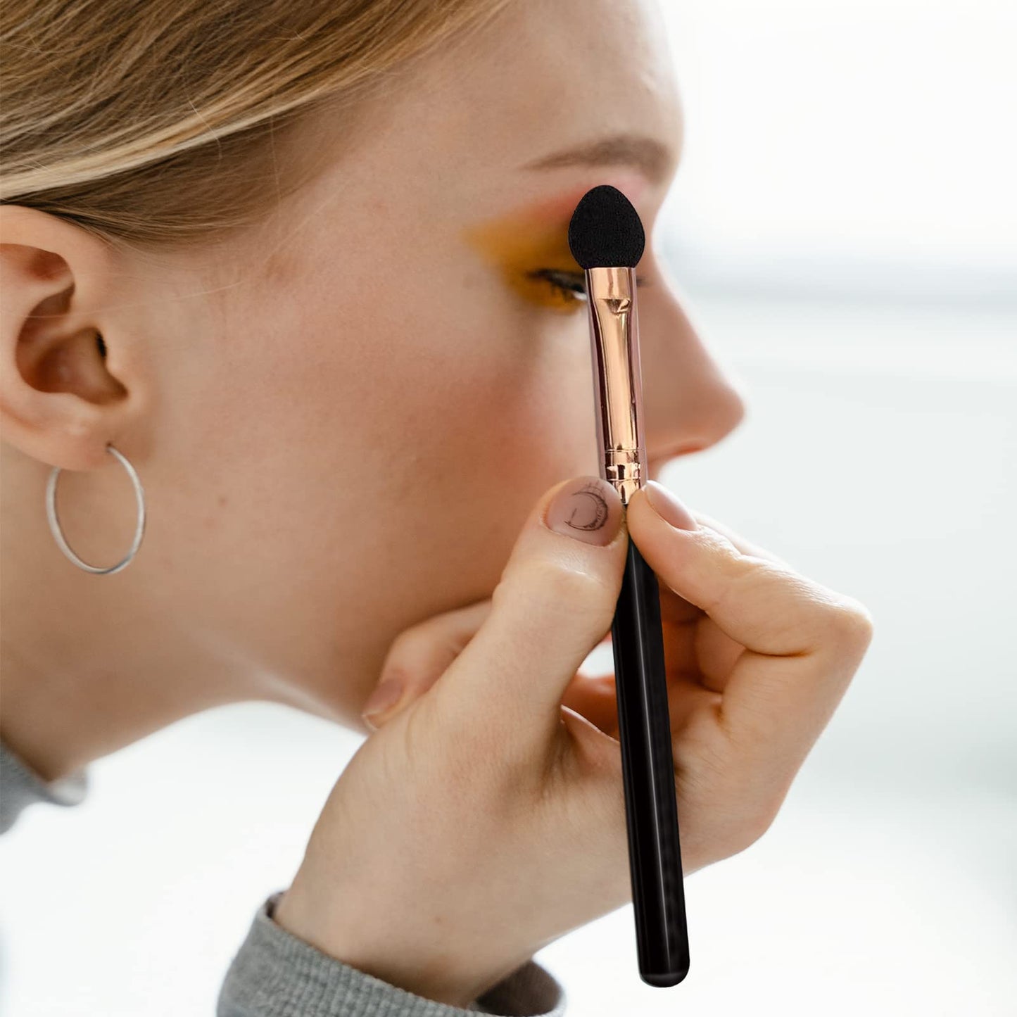 UorPoto Eyeshadow Applicators Sponge Double Sided Reusable 5Pcs Professional Blendable Organic Foam Tip Makeup Eye Shadow Applicator Brush Set Beauty & Personal Care UorPoto