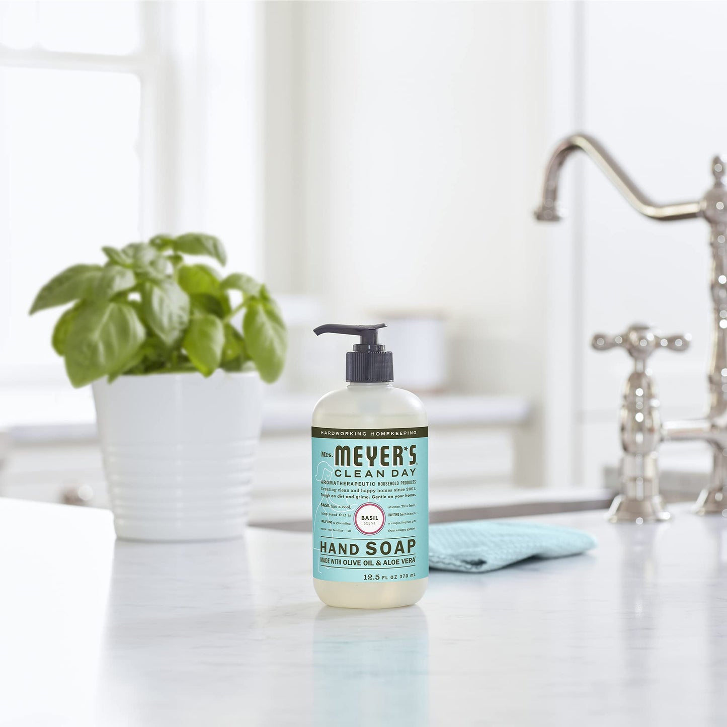 MRS. MEYER'S CLEAN DAY Hand Soap, Made with Essential Oils, Biodegradable Formula, Basil, 12.5 fl. oz Beauty & Personal Care Mrs. MEYER'S