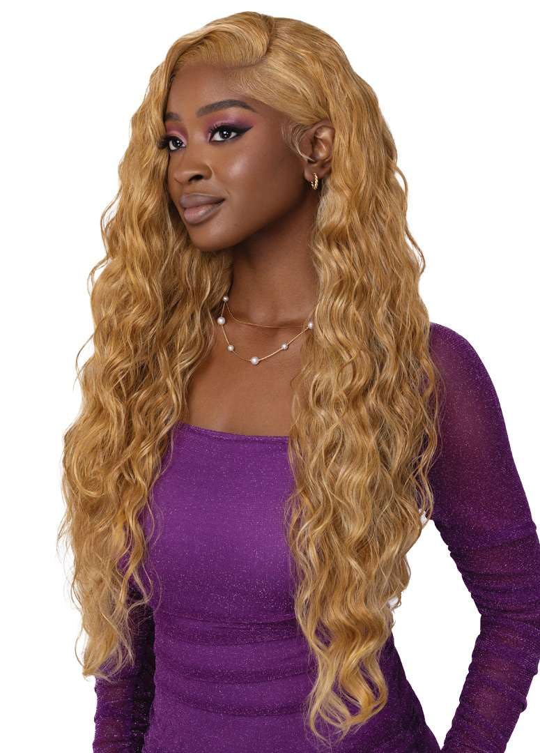 Outre Lace Front Wig - Perfect Hair Line 13X4 - Swoop Series - Swoop 7 (DRFF AMBER SUNSET)