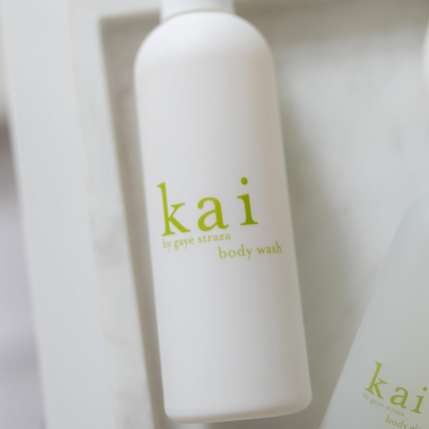 kai Body Wash, 8 Fl Oz., foaming body wash with vitamin e, extracts of cucumber + comfrey, scented with the delicously, fresh + clean signature Beauty & Personal Care kai
