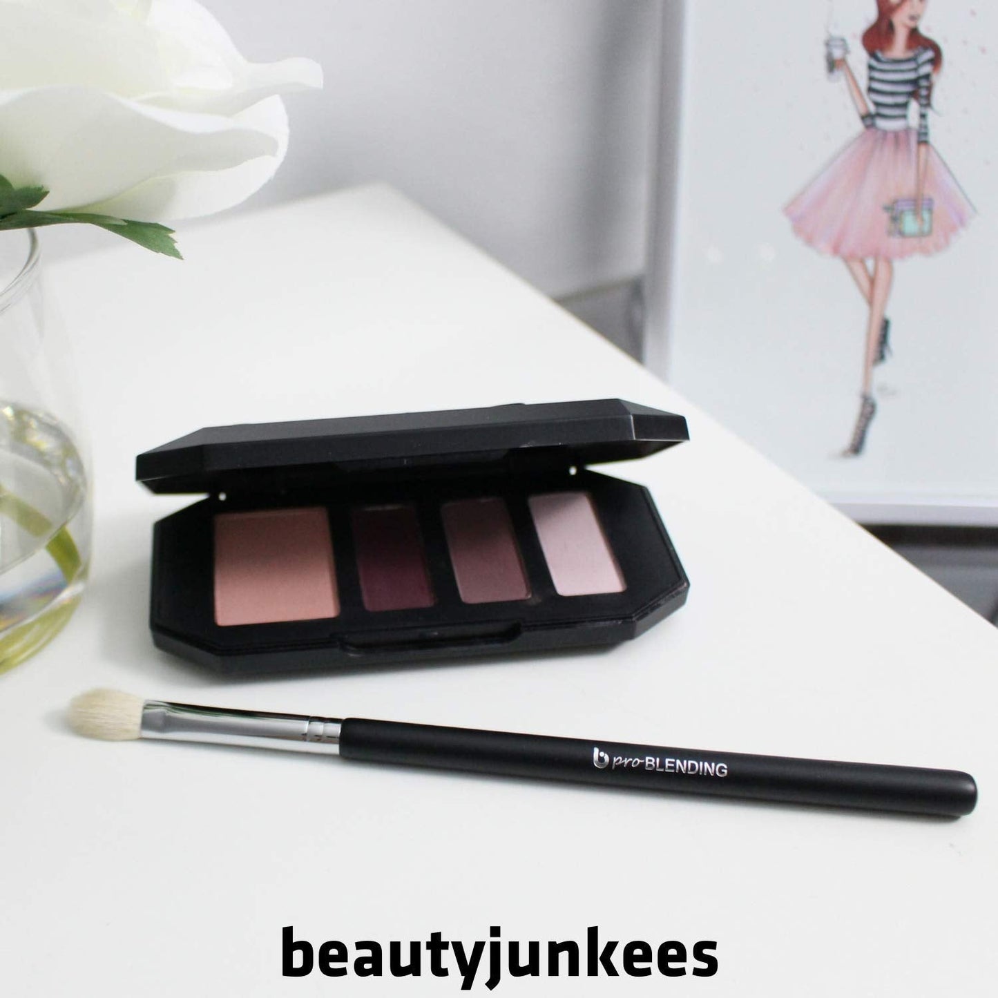 Tapered Blending Eyeshadow Makeup Brush - Beauty Junkees Professional Eye Shadow Blender Make Up Brush, Soft Firm Natural Hair Bristles for Precision Beauty & Personal Care Beauty Junkees