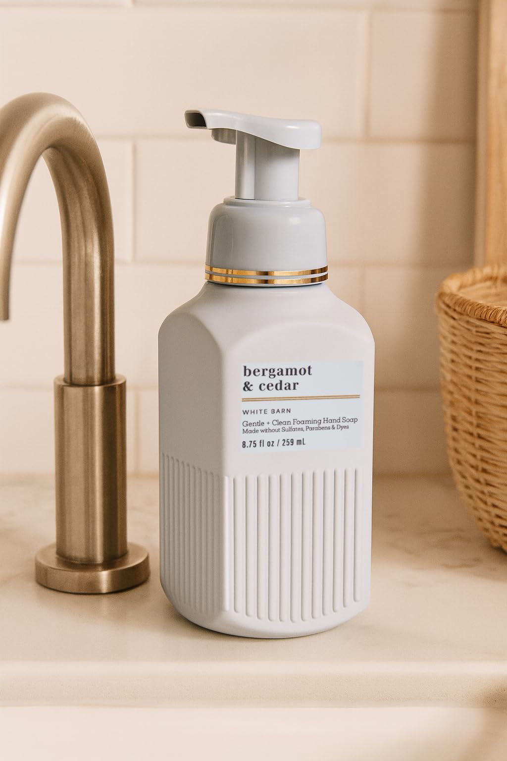 Bath and Body Works White Barn Bergamot & Cedar Gentle & Clean Foaming Hand Soap 8.75 fl oz/ 259 ml, Bergamot, Musk & Cedarwood Beauty & Personal Care Bath & Body Works