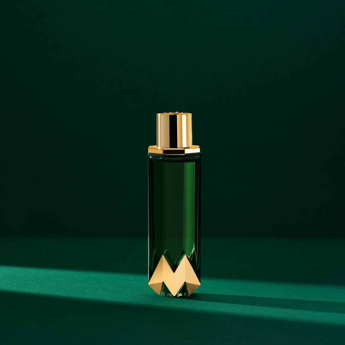 ROYALTY BY MALUMA Jade from - Perfume for Women - Sweet, Fruity, and Floral Scent - Opens with Notes of Bergamot and Black Currant - Perfect for Date Beauty & Personal Care Royalty By Maluma