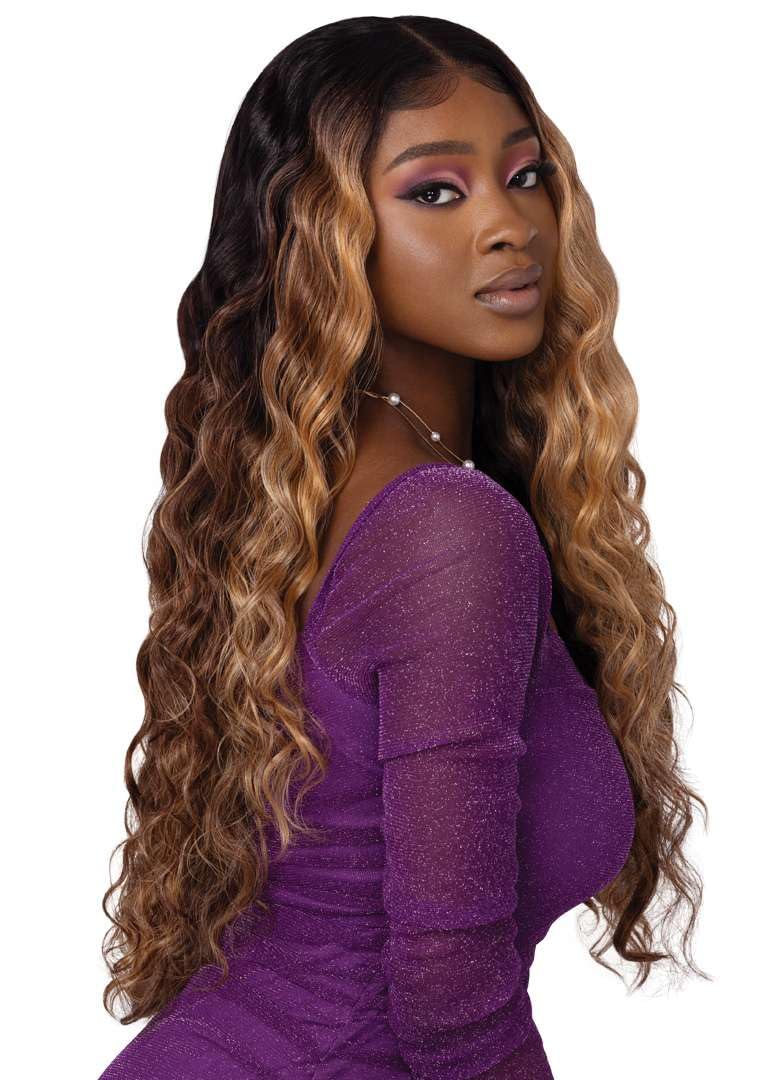 Outre Lace Front Wig - Perfect Hair Line 13X4 - Swoop Series - Swoop 7 (SWEDISH BLONDE)