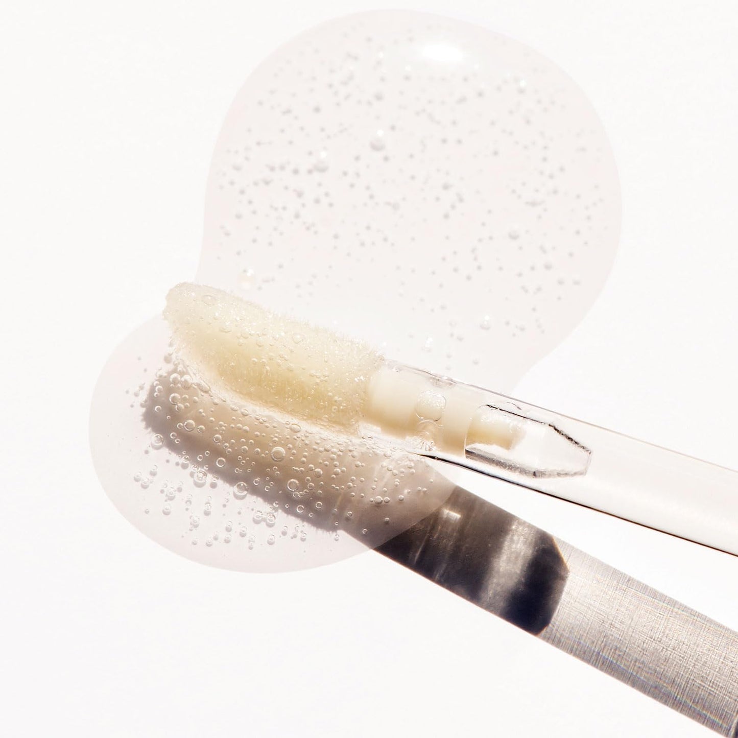 Lottie London Oil Slick in Vanilla Whip, Nourishing & Hydrating Lip Oil Infused with Vitamin E, Vitamin B, Almond Oil and Jojoba Oil, for a Non-sticky Beauty and Personal Care Lottie London
