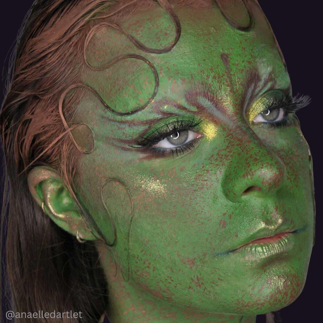 Mehron Makeup Liquid Makeup | Face Paint and Body Paint Perfect for Halloween, Cosplay I Air Brush Compatible Body Paint (1 oz) (GREEN) Beauty & Personal Care Mehron