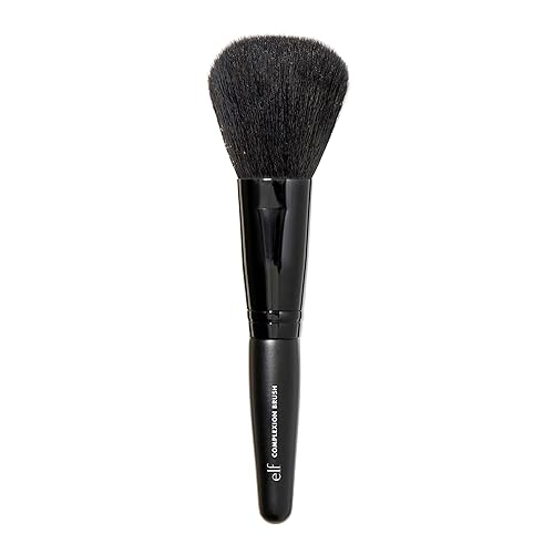 e.l.f. Complexion Brush, Oversized Face Makeup Brush, Creates An Even & Natural Finish, Use With Powder, Blush & Bronzer, Vegan & Cruelty-Free Beauty & Personal Care e.l.f.
