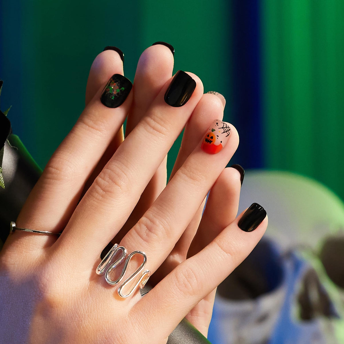 KISS imPRESS Press-On Manicure Halloween, Black, Short Length, Square Shape, PureFit Technology, Chip Proof, Smudge Proof, Waterproof, Prep Pad, Mini