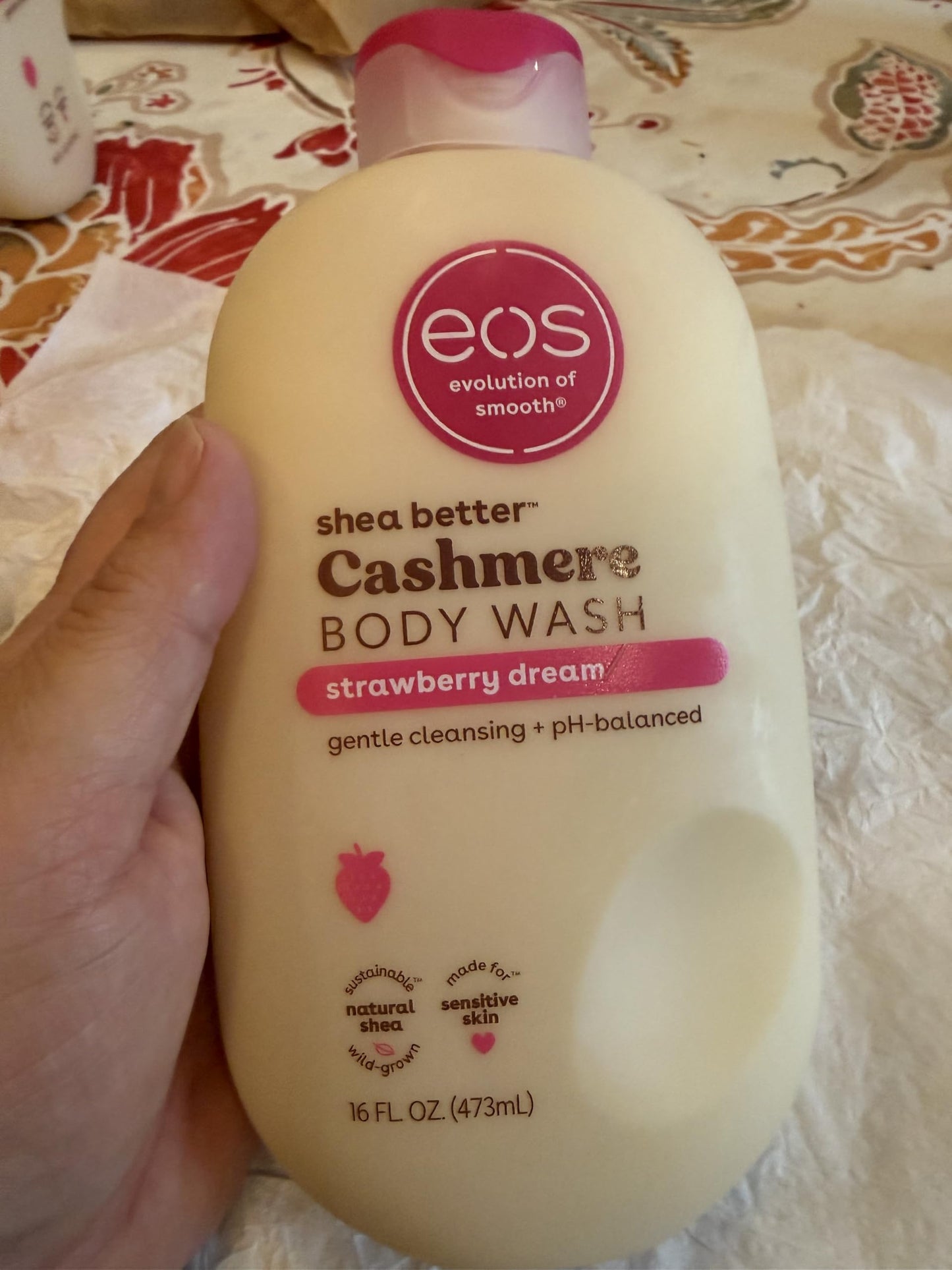 eos Cashmere Body Wash - Strawberry Dreams, Moisturizing Body Wash, Creamy Gel Formula, with Shea Butter, Glycerin, Vitamin E, pH Balanced, Sensitive Beauty & Personal Care eos