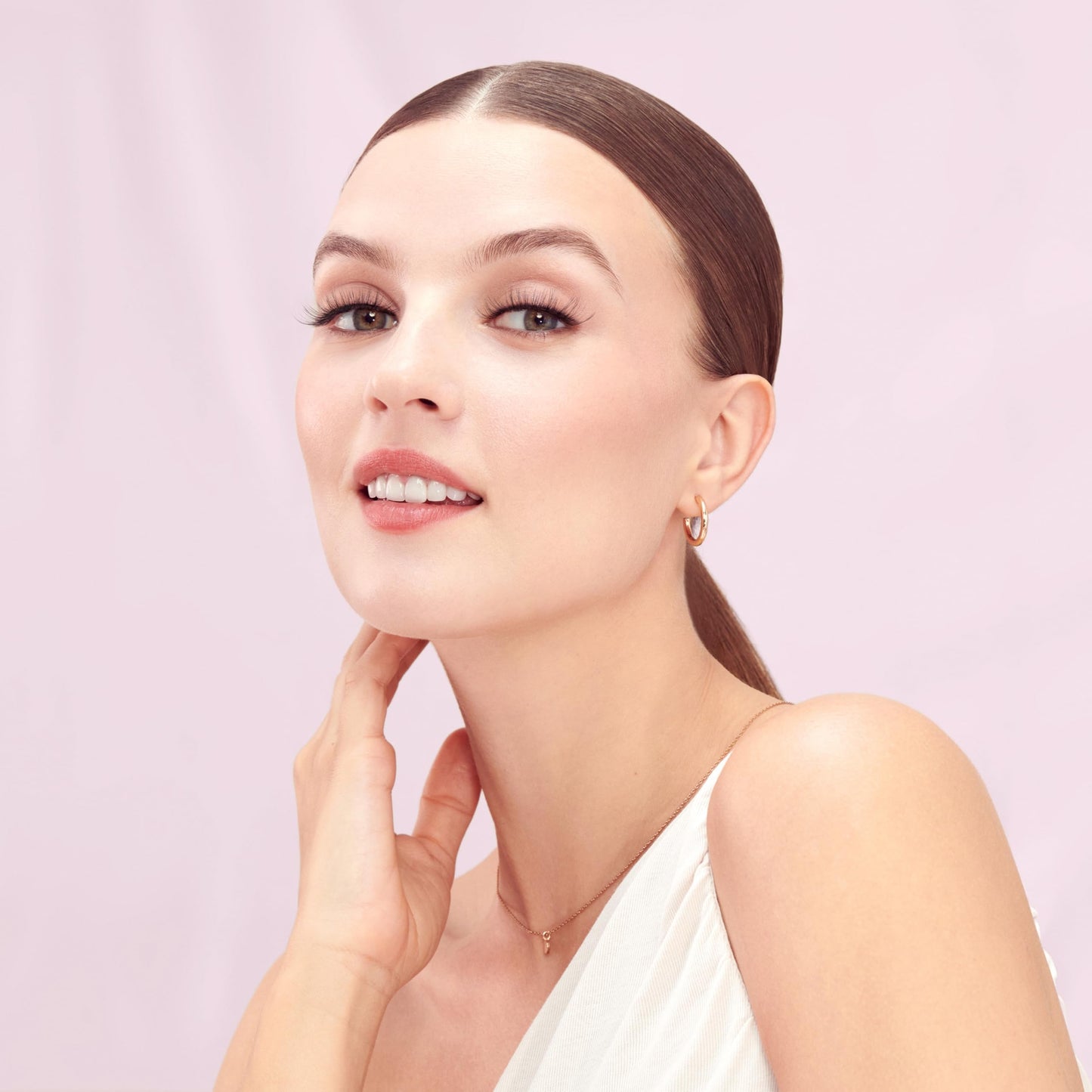KISS The New Natural, False Eyelashes, 'Gold Hoops', 12mm, Includes 1 Pair Of Lash, Easy to Apply, Reusable Lash Clusters Beauty & Personal Care KISS