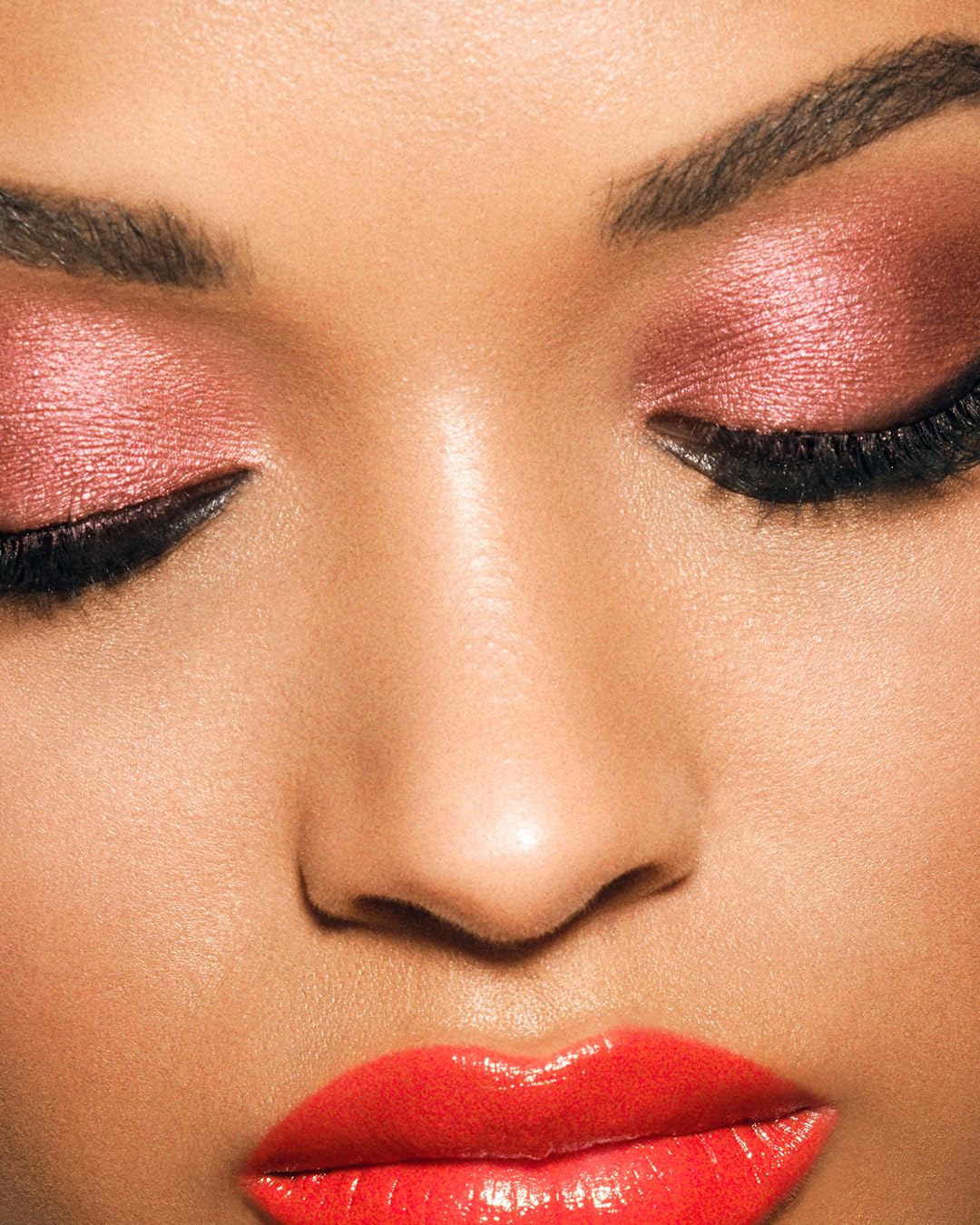 MAKE Beauty Multi-Chromatic Eye Shadow. Metal Reflecting Luminous Foil Finish Creamy, Buildable, Dimensional Long-wear, Crease-proof Powder Eyeshadow,