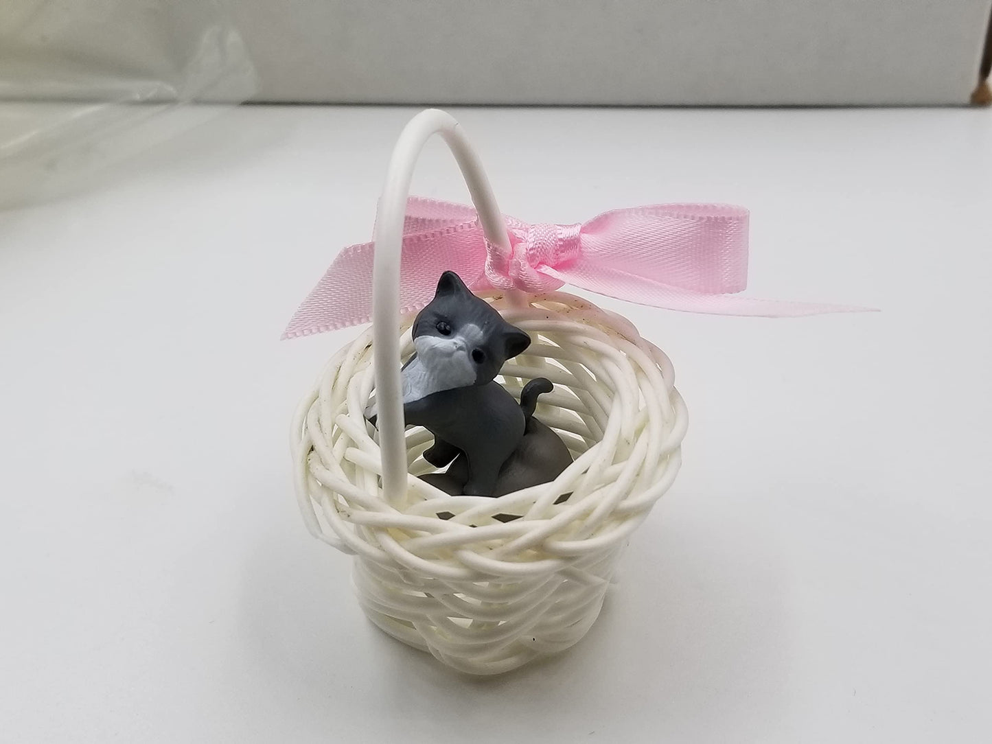 Bath Fizzy with Surprise Toy: Kitten Toy Inside Bath Fizzy with Cute Basket, XL (5 oz) Great for Bubble Baths, Perfect for Girls and Boys Beauty & Personal Care Spa Pure