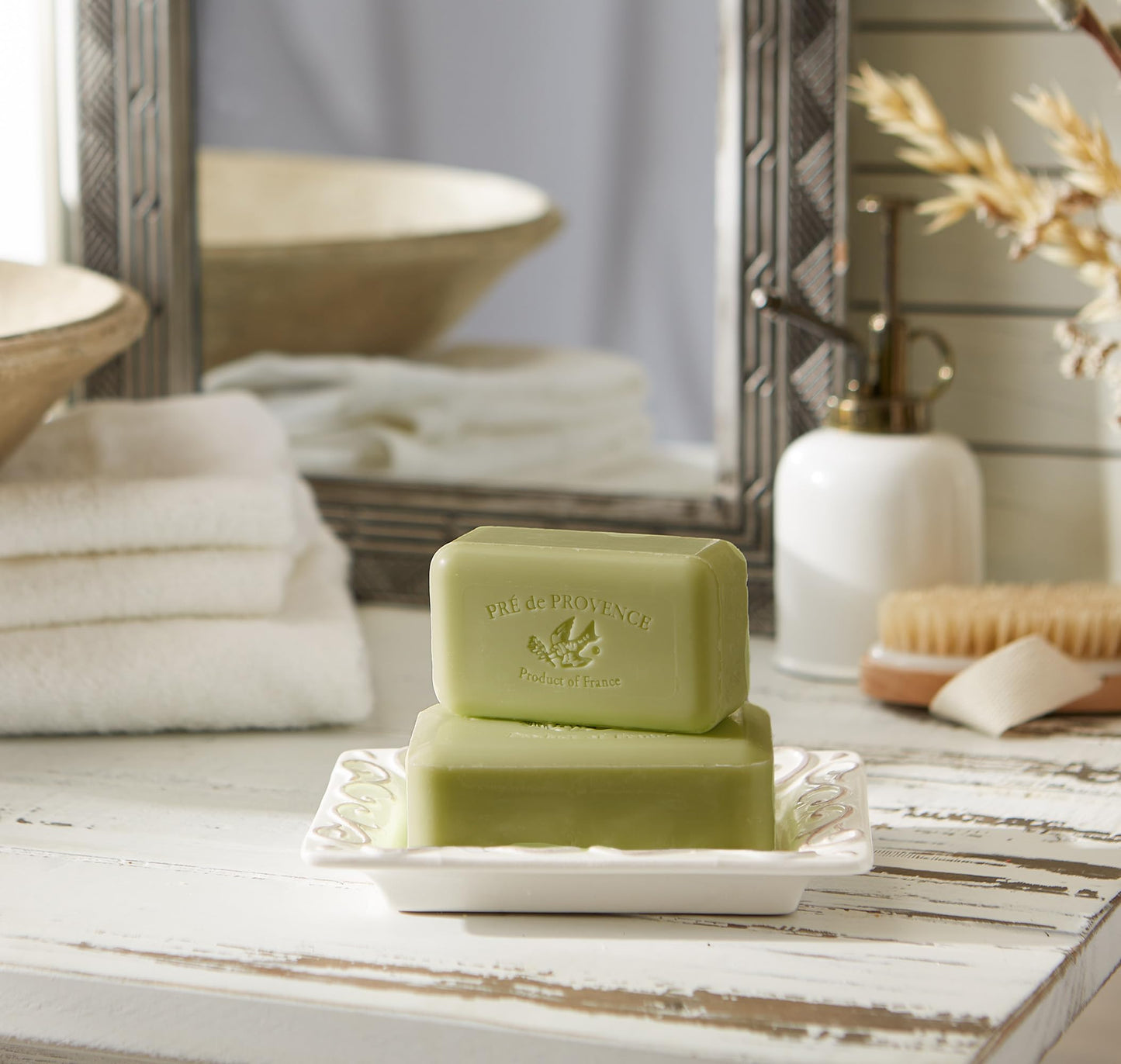 Pre de Provence Artisanal Soap Bar, Enriched with Organic Shea Butter, Natural French Skincare, Quad Milled for Rich Smooth Lather, 8.8 Ounce, Green Beauty & Personal Care Pre de Provence