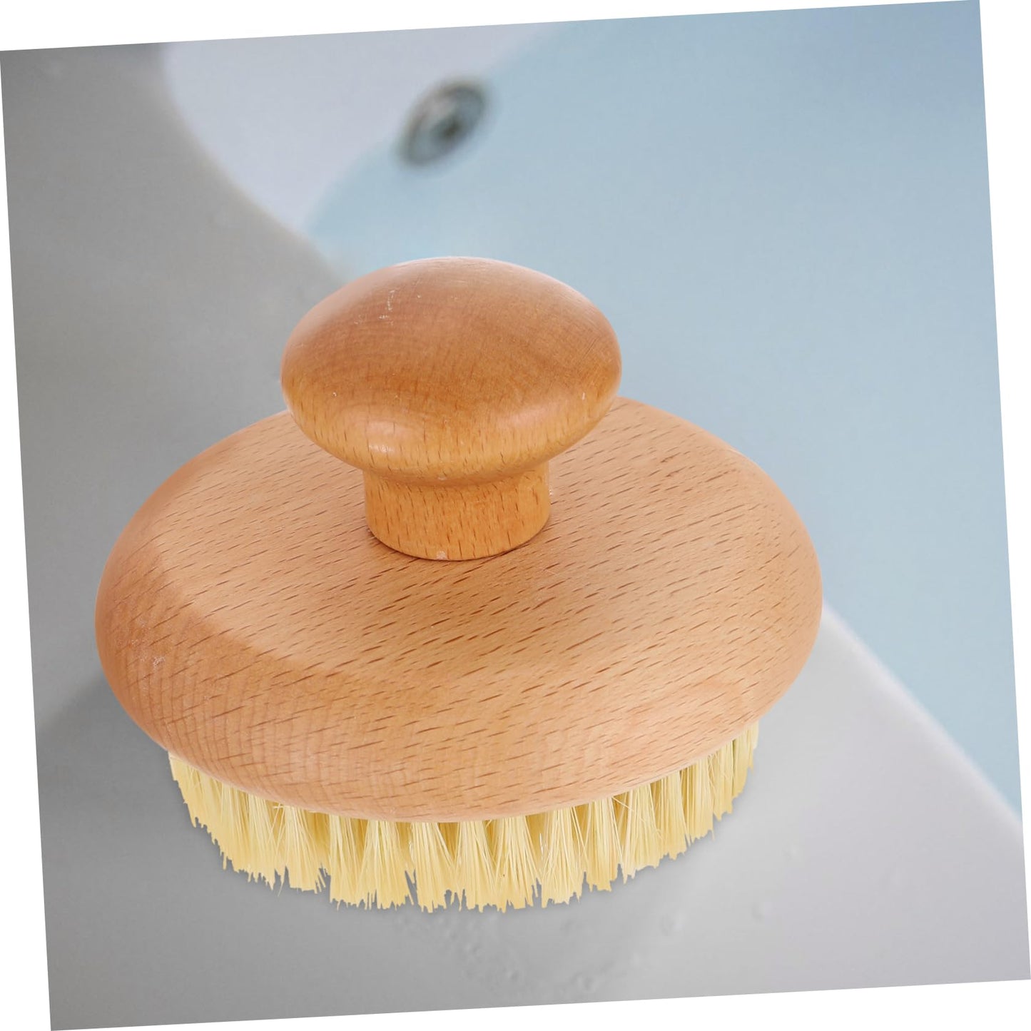 Beaupretty Exfoliating Body Scrubber Round Bristle Brush for Smooth Skin Daily Bathing Shower Use Comfortable Grip Gentle Cleaning for Skin Brushing Beauty and Personal Care Beaupretty