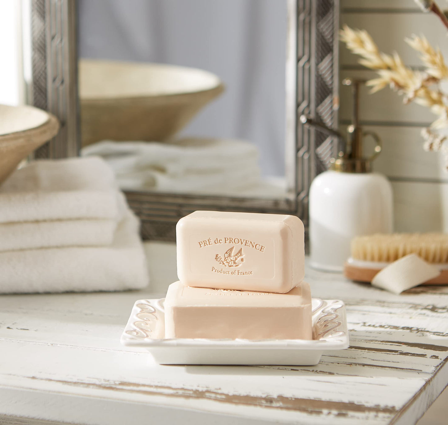 Pre de Provence Artisanal Soap Bar, Enriched with Organic Shea Butter, Natural French Skincare, Quad Milled for Rich Smooth Lather, 8.8 Ounce, Coconut Beauty & Personal Care Pre de Provence
