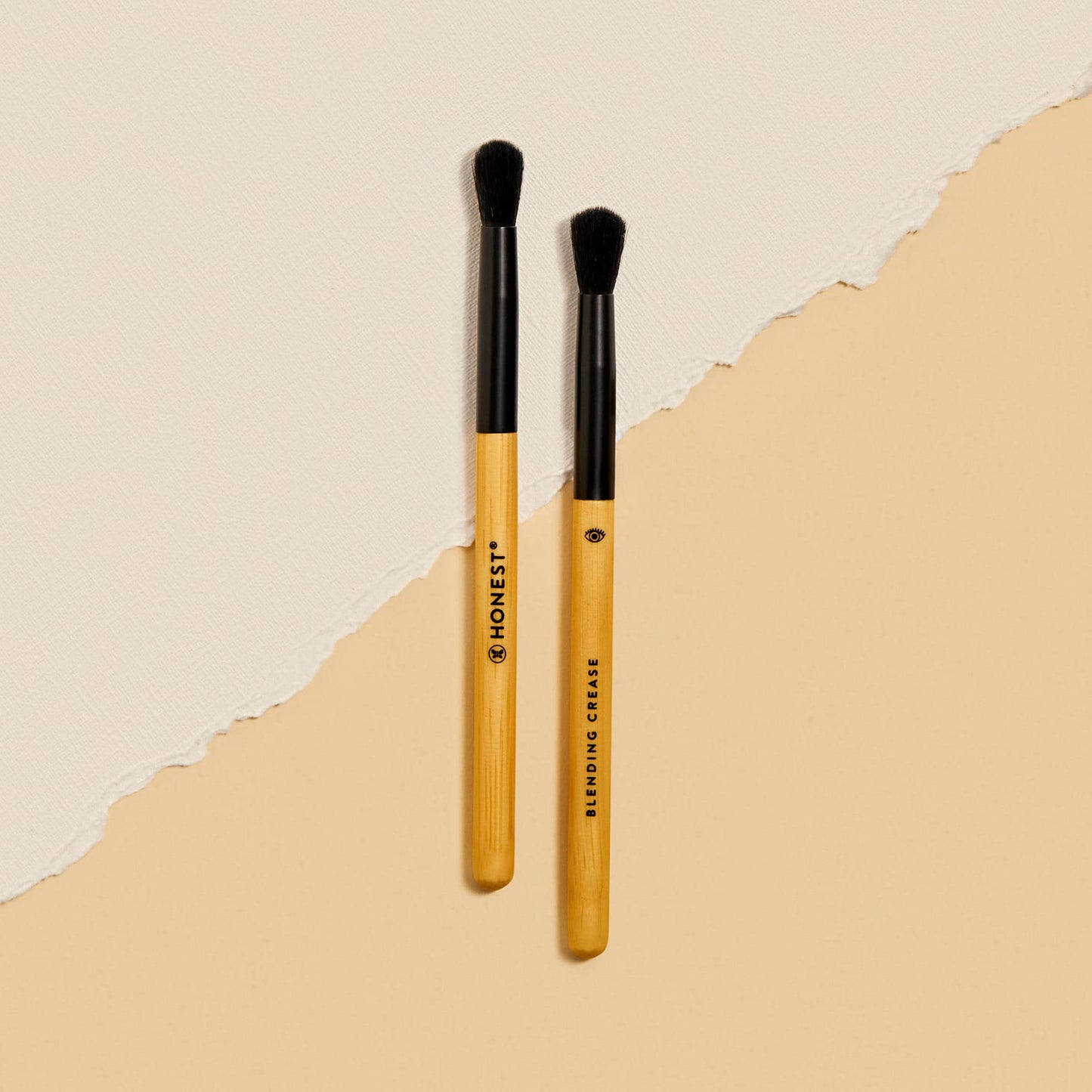 Honest Beauty Blending Crease Eyeshadow Brush | Renewable Bamboo, Synthetic Bristles, Tapered | Cruelty Free Beauty & Personal Care Honest Beauty