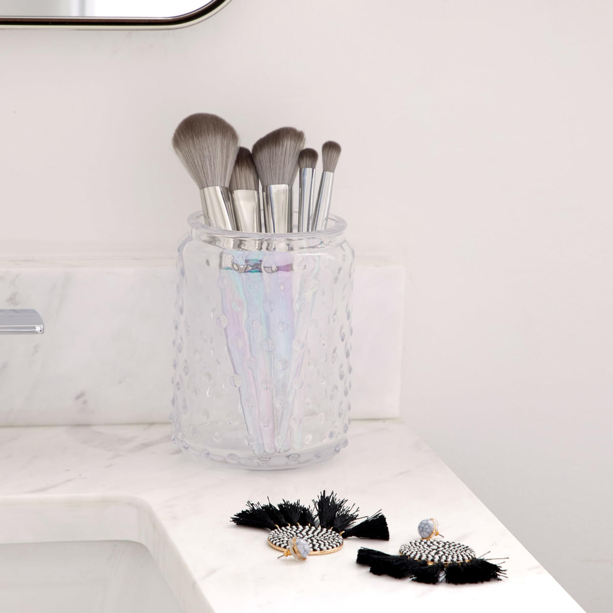 Candie Couture 5 piece Makeup Set, includes Shadow Brush, Foundation Brush, Powder Brush, Angled Blush Brush and Blending Brush