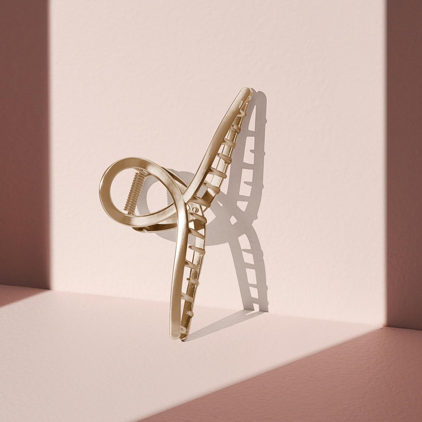 The Hair Edit French Twist Claw Clip - Chic Hair Clip for Women, Elegant Gold Metal Hair Clip, Ideal Gift For Women, Chic Up Dos and Half Up Styles Beauty & Personal Care The Hair Edit