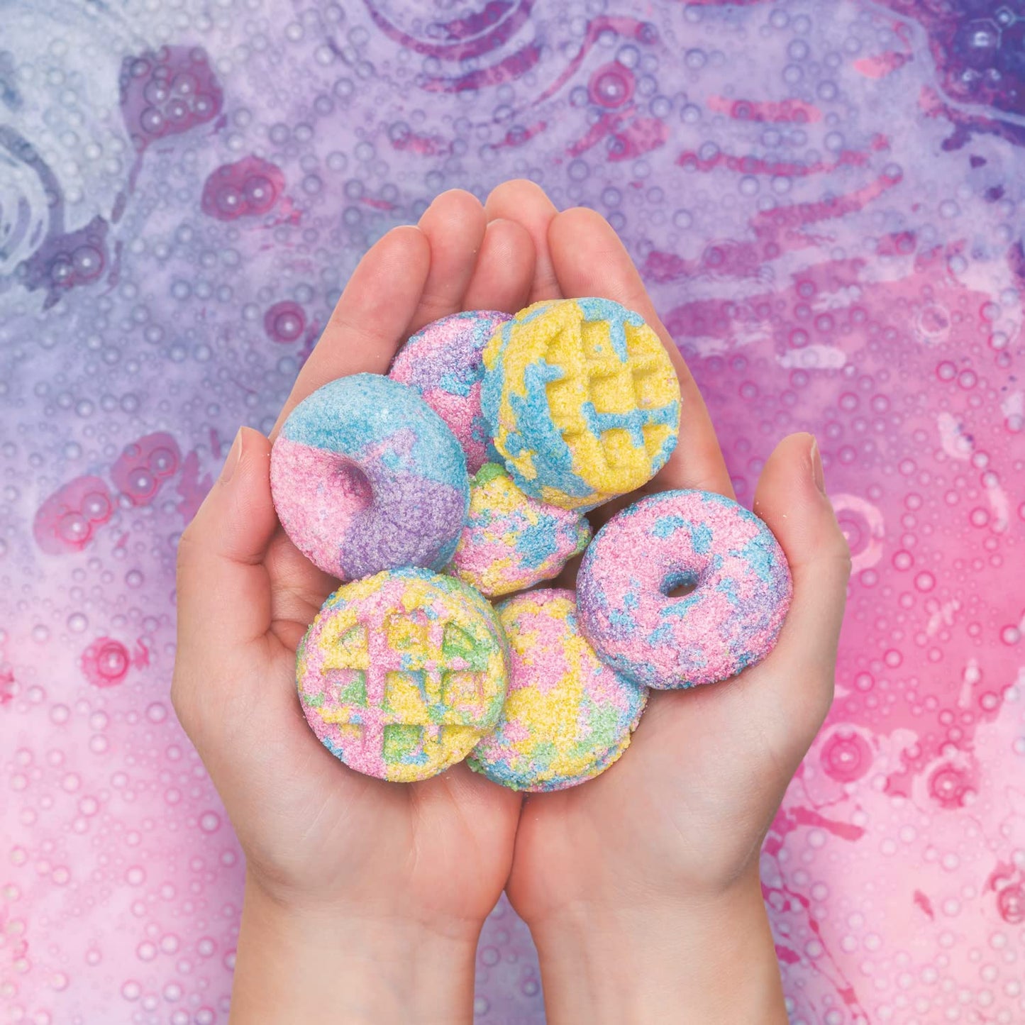 KLUTZ Bath Bomb Scented Bakery Craft Kit Small Beauty and Personal Care Klutz