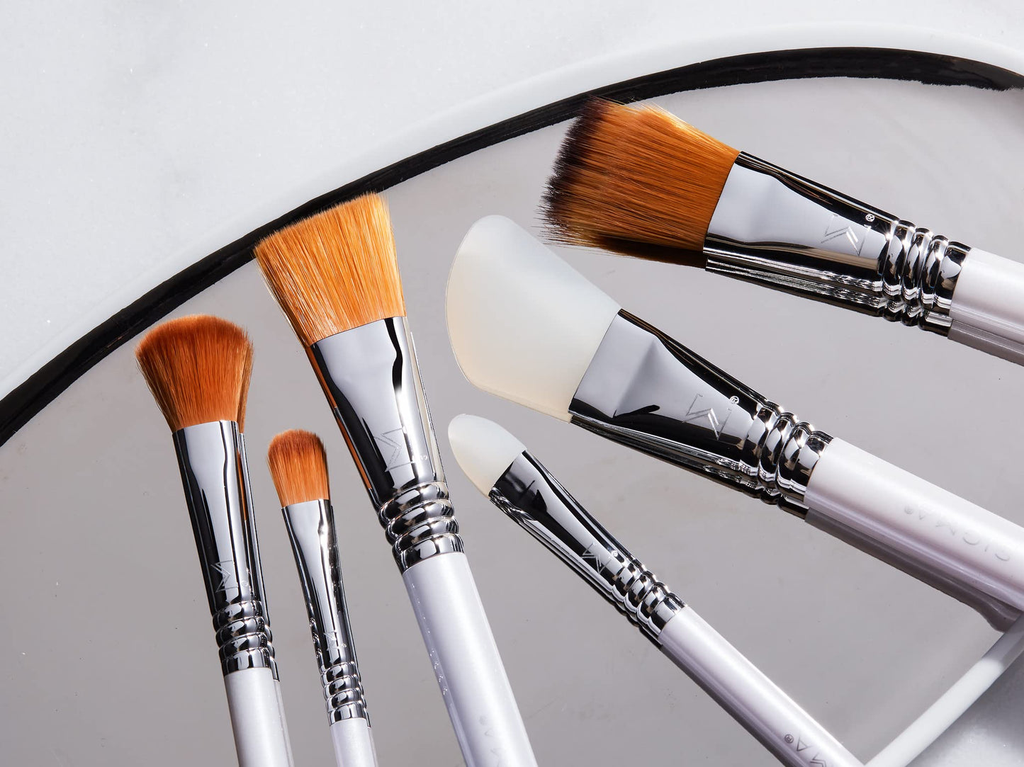 Sigma Beauty S20 Eye Cream Skincare Brush - Skincare Tool for Applying Skincare Products to Face and Skin, Gentle Eye Cream Brush Applicator for Eye Beauty & Personal Care Sigma Beauty