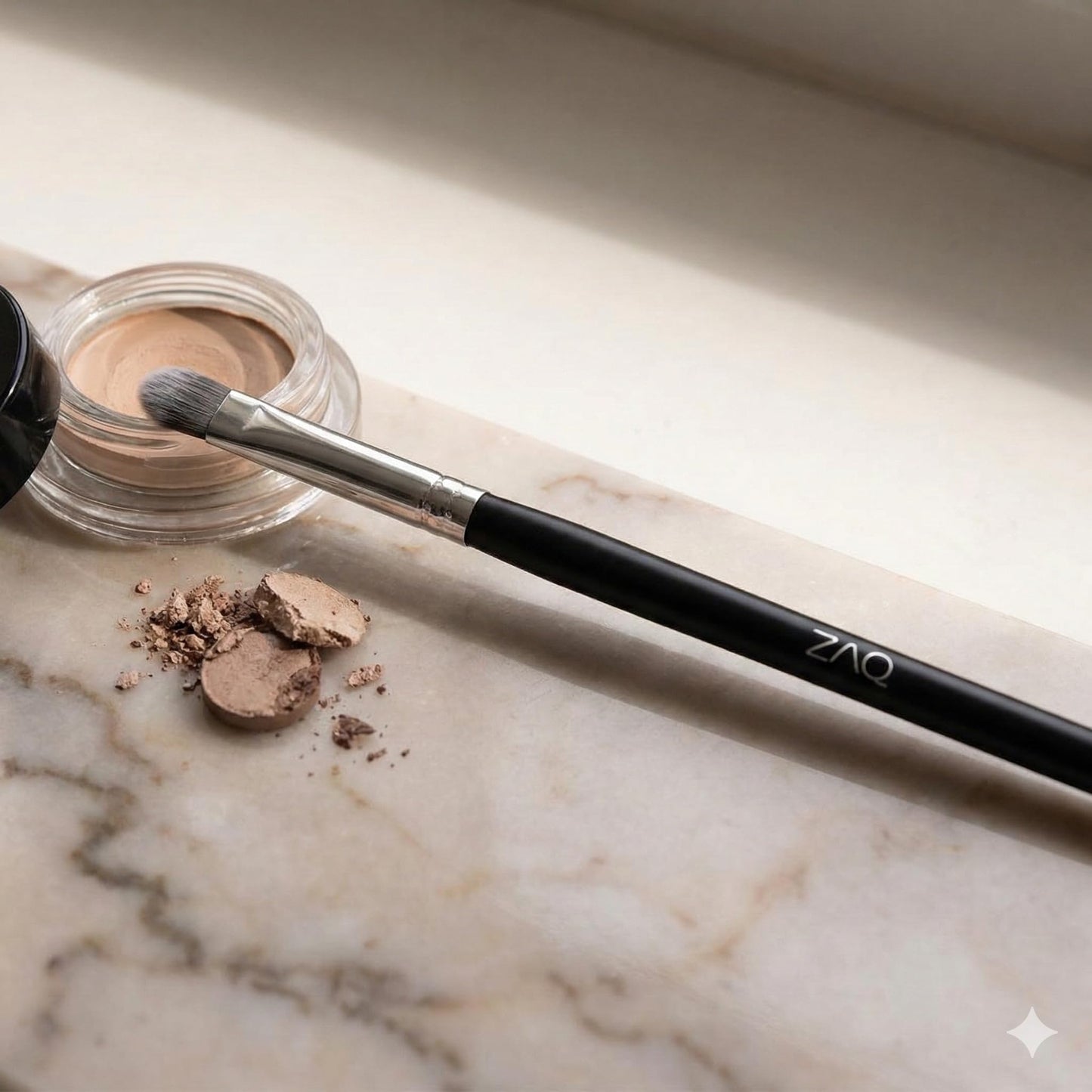 ZAQ Eye Shadow Brush for Blending, Concealer, Professional Tools for Applying Cream, Liquid Shadows and Eye Primer Base with Vegan Bristles Beauty & Personal Care ZAQ