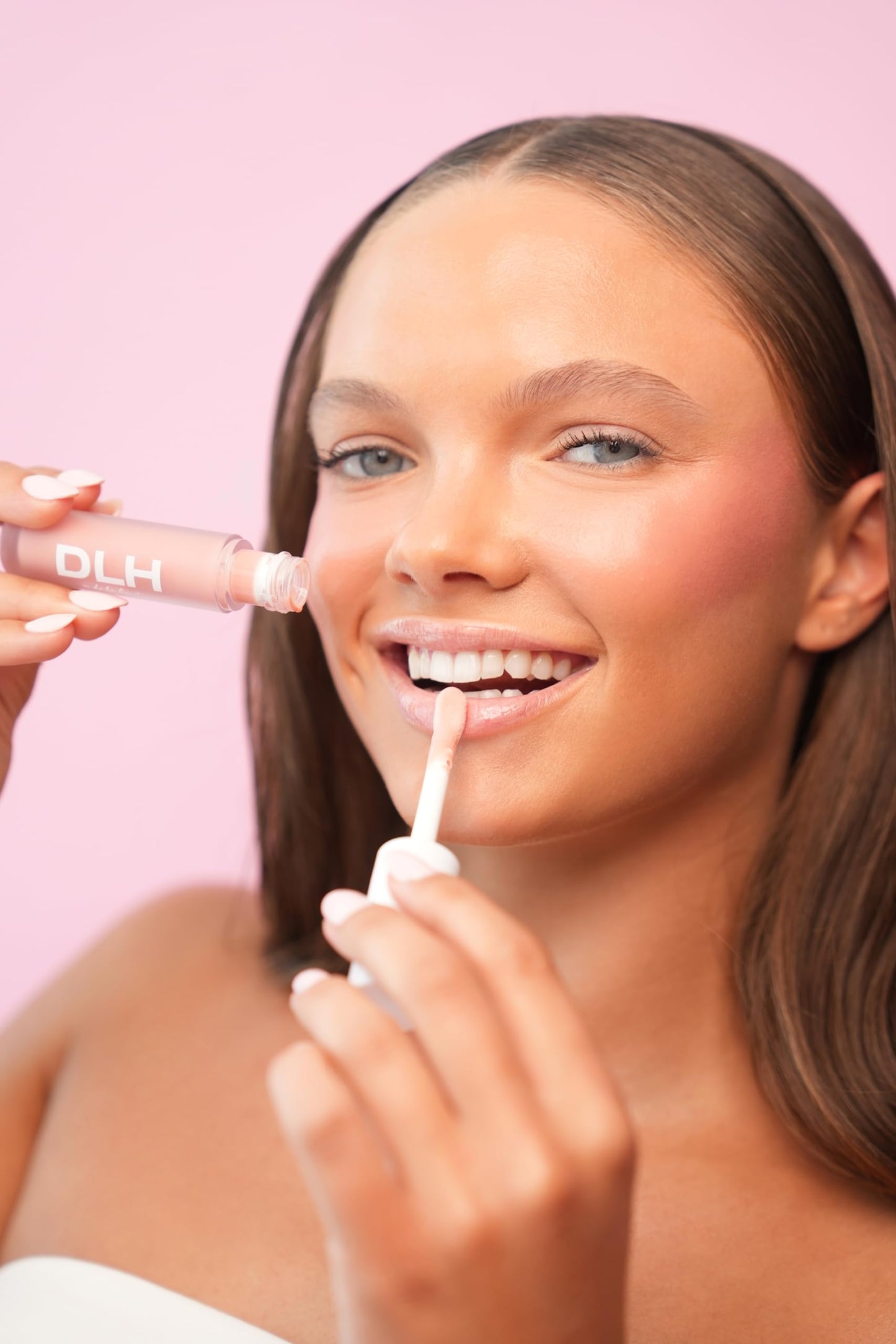 de la heart The Lip Oil Hybrid - Pink Latte - Hydrating Tinted Lip Oil with Antioxidants & Hyaluronic Acid - Sheer Gloss, Vegan & Cruelty-Free Lip Beauty and Personal Care de la heart