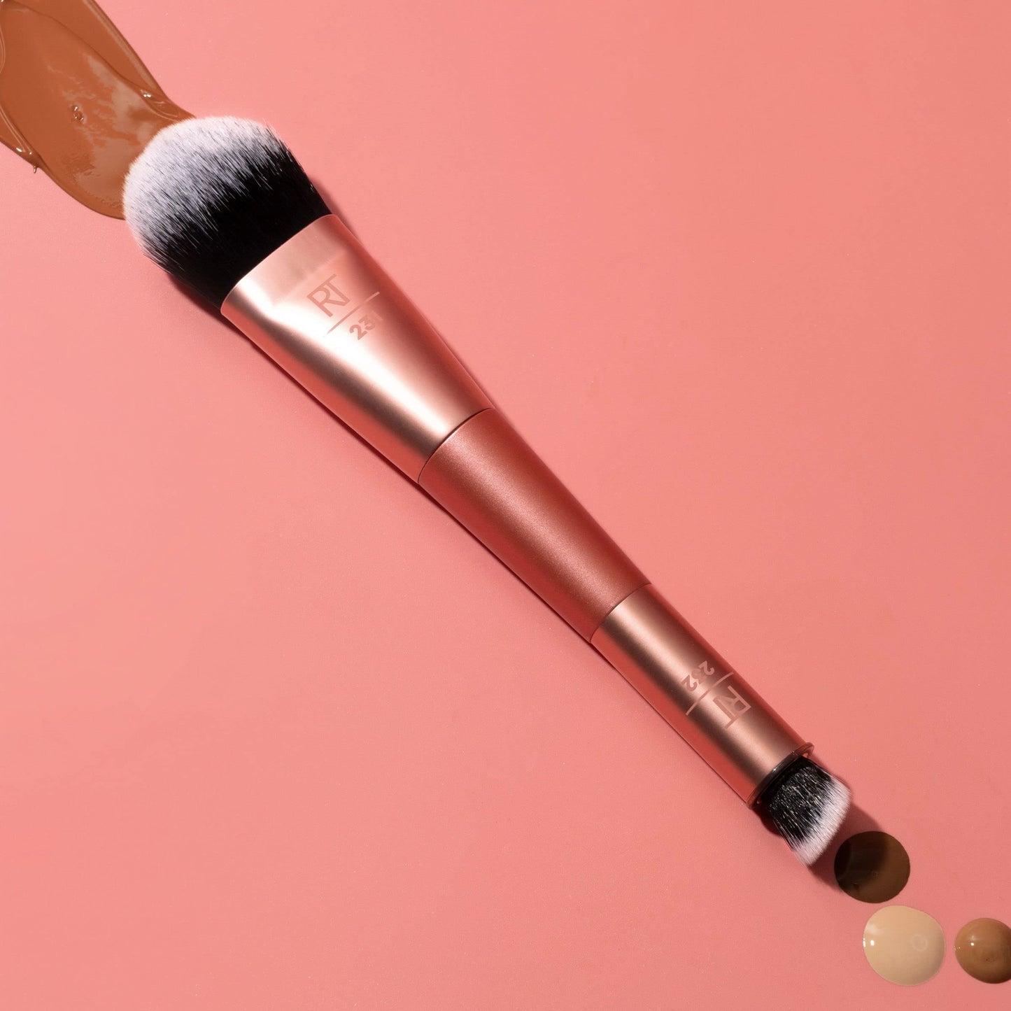 Real Techniques Cover & Conceal Dual Ended 2-in-1 Makeup Brush, For Flawless Foundation Coverage, Smooths and Conceals, Covers Blemishes Beauty & Personal Care Real Techniques
