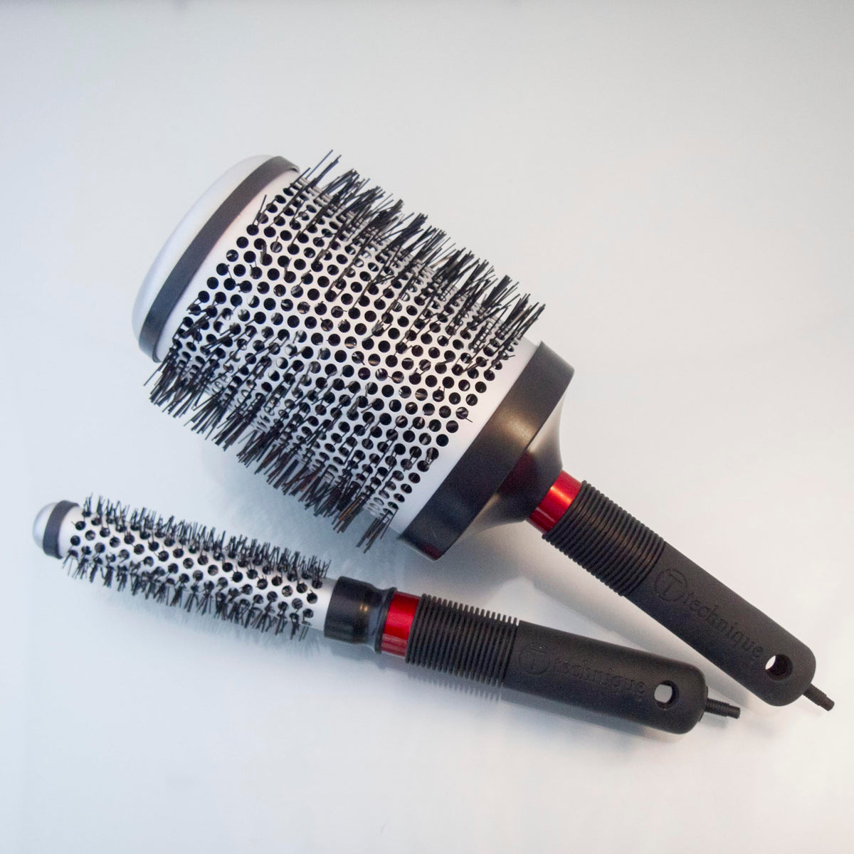 Cricket Technique Thermal Hair Brush #300 0.75” for Blow-Drying, Curling, and Styling - Heat-Retaining Barrel with Anti-Static Tourmaline Bristles Beauty & Personal Care CRICKET