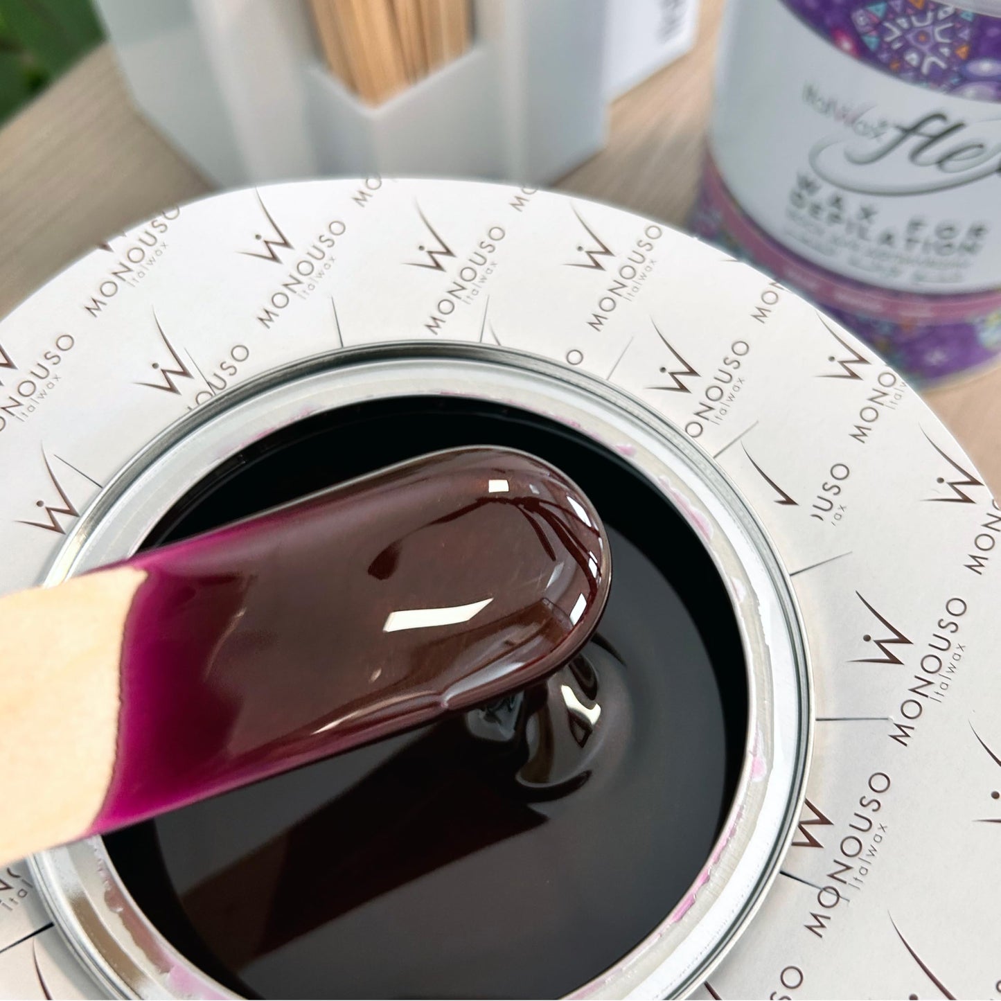 Italwax Flex Wine - 14oz (397 g) - Soft wax tin for hair removal - Uncented - Liposoluble syntetic formulation - Ideal for waxing all body area - Made Beauty and Personal Care Italwax