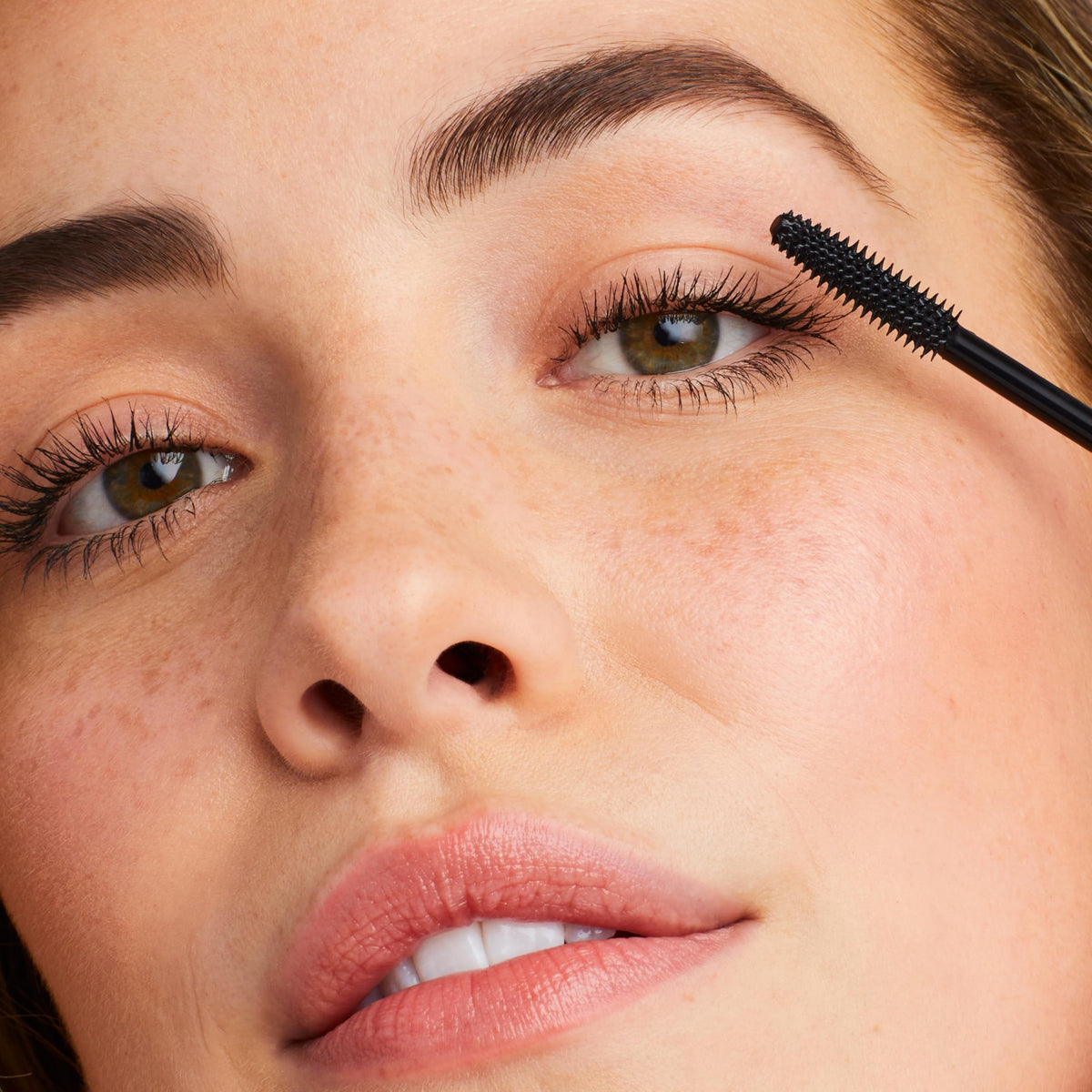 jane iredale Lash Fixation Length & Definition Tubing Mascara, Long-Wear, Smudge-Resistant Formula, Lifts, Curls, & Separates, Vegan, Cruelty-Free