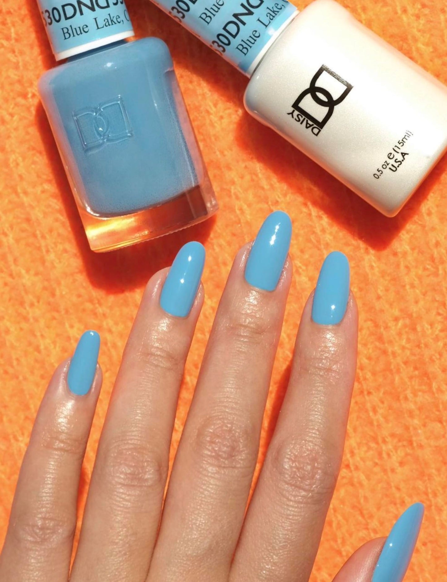 DND Gel Polish Set, Blue Collection, UV Gel Polish and Air Dry Nail Lacquer, Matching Chip-Free Polish Duo, 530 Blue Lake, 0.5 Fl Oz Beauty & Personal Care DAISY DND