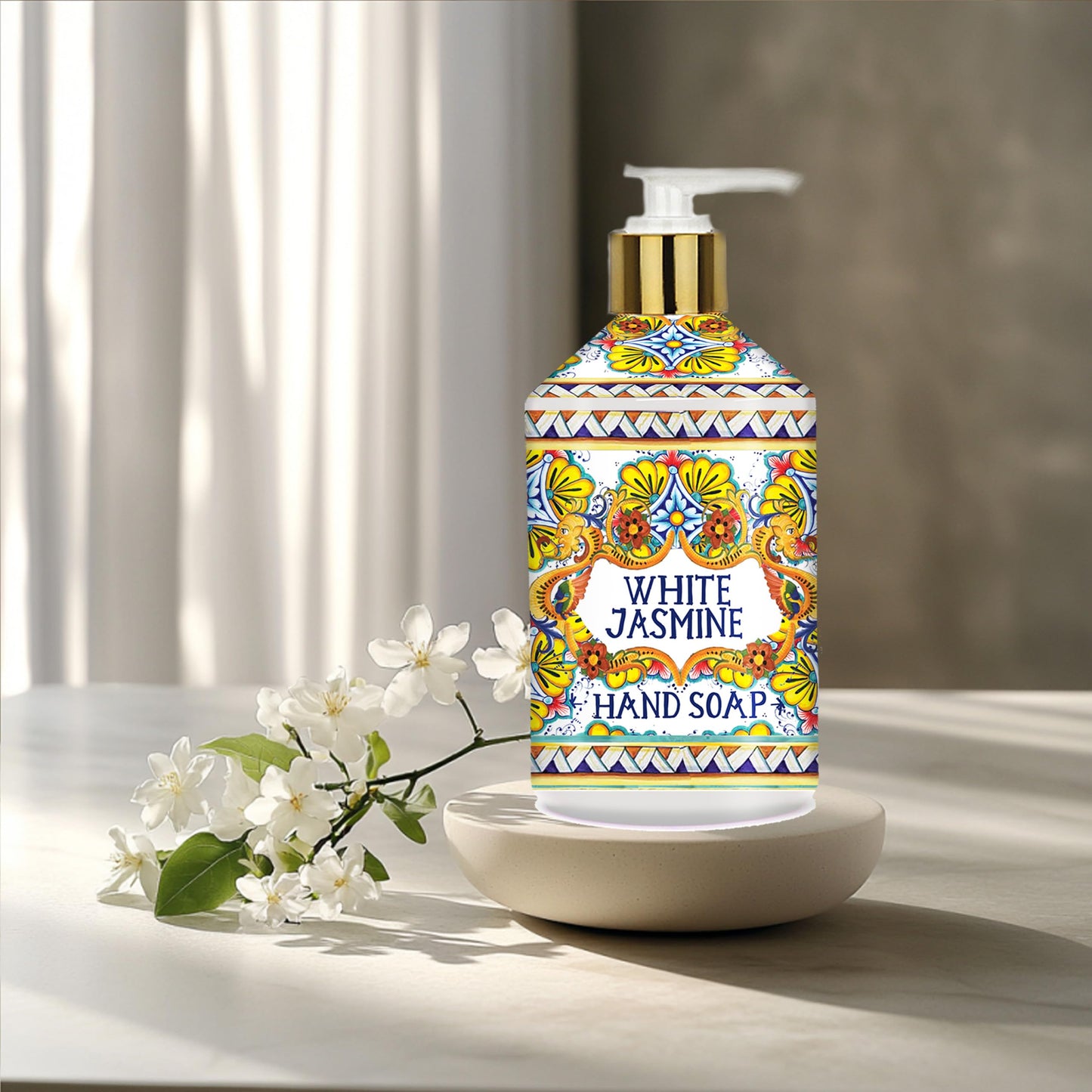 Villa Flora Hand Soap Set, 8 x 21.5oz bottles - Sea Salt Verbena, Coconut Citrus, Orchid Vanilla, and White Jasmine. Home and Body Company Beauty & Personal Care Home & Body Company