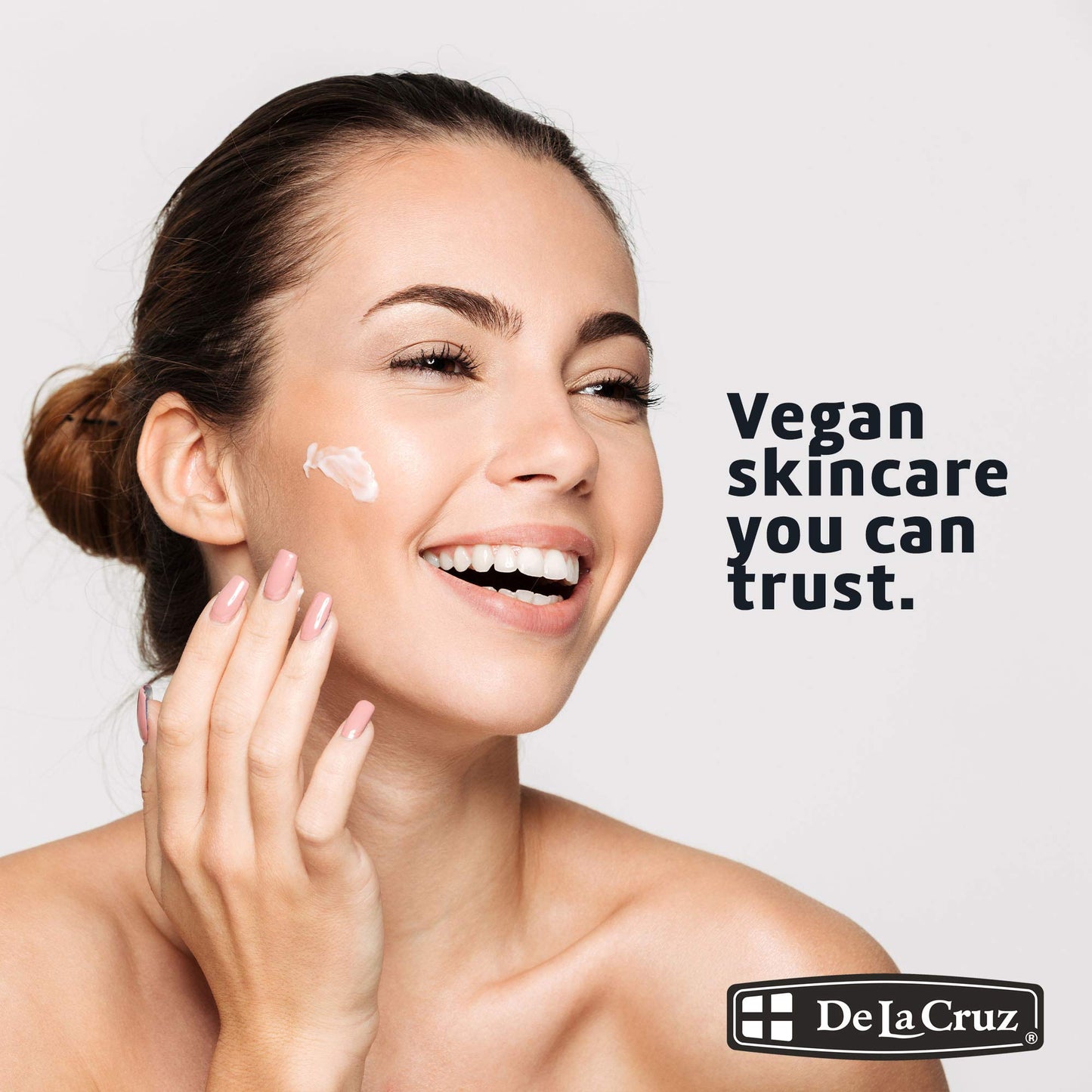 De La Cruz Vitamin E Cream Moisturizer for Face and Neck - Moisturizing Skin Care for All Skin Types - Made in USA, 2.6 oz Tube Beauty & Personal Care De La Cruz