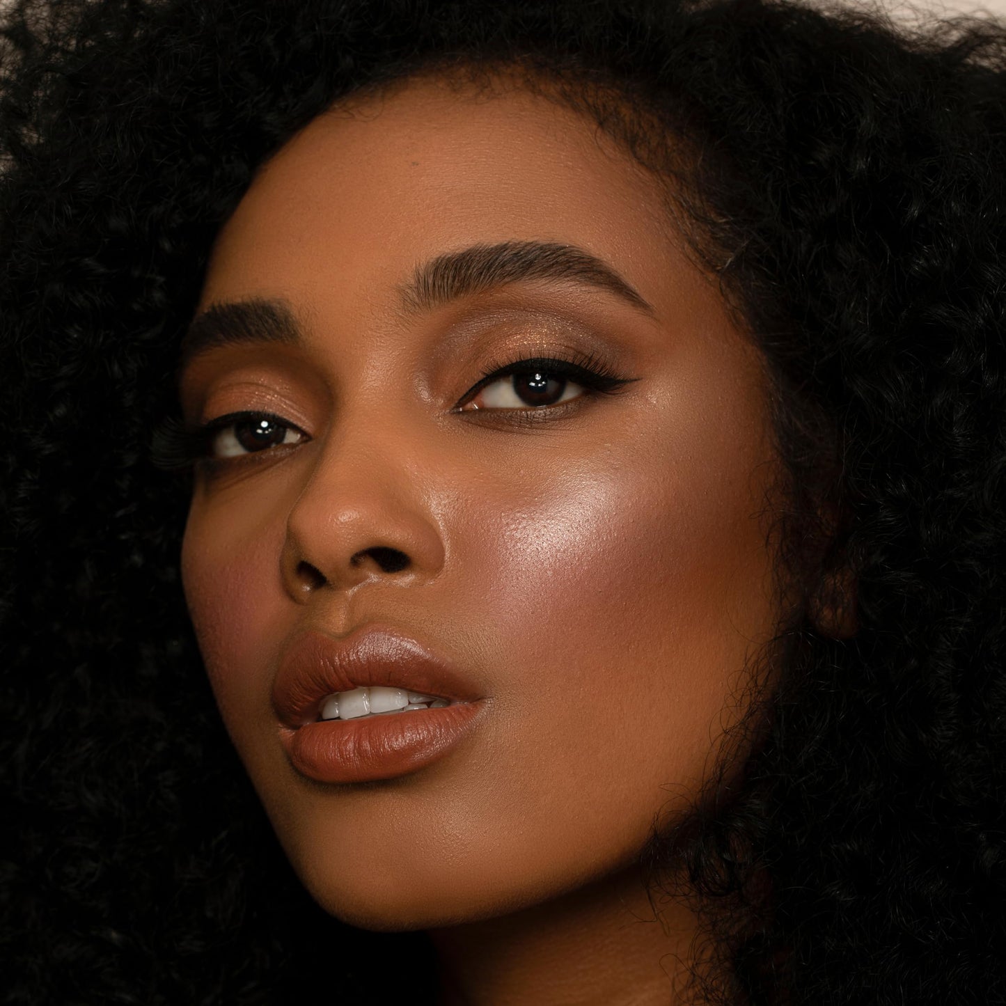 Sigma Beauty Matte Bronzer - Longwear Light Bronzer Powder with Matte Finish for Face - Achieving Natural, Sun Kissed Glow (Deep) Beauty & Personal Care Sigma Beauty