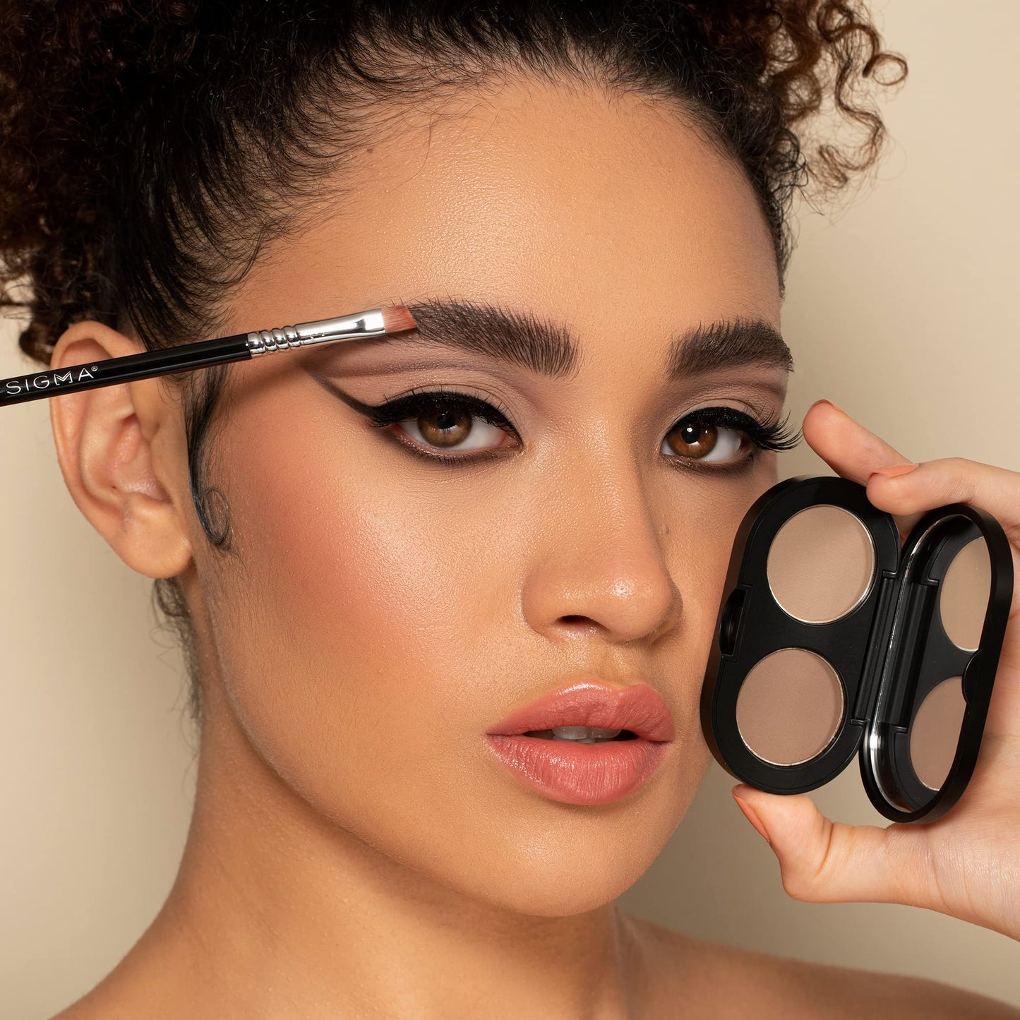 Sigma Beauty Color + Shape Brow Powder Duo - Eye Brow Palette for Natural, Defined Brows - Dark and Light Brow Powder to Tint and Highlight - Vegan Beauty & Personal Care Sigma Beauty