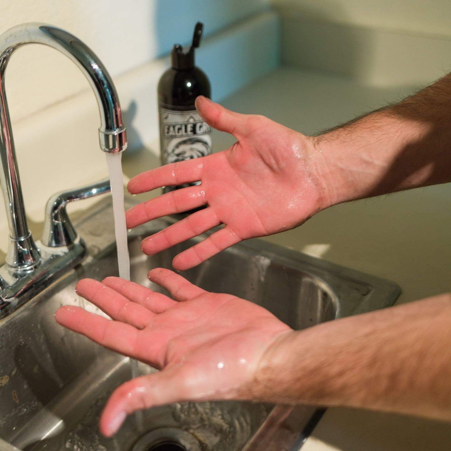 Eagle Grit Heavy Duty Industrial Hand Cleaner - USA Made Mechanic Soap - Silica-Based, Solvent-Free Hand Degreaser - Removes Grease, Oil, Paint Beauty & Personal Care EAGLE GRIT INDUSTRIAL HANDSOAP