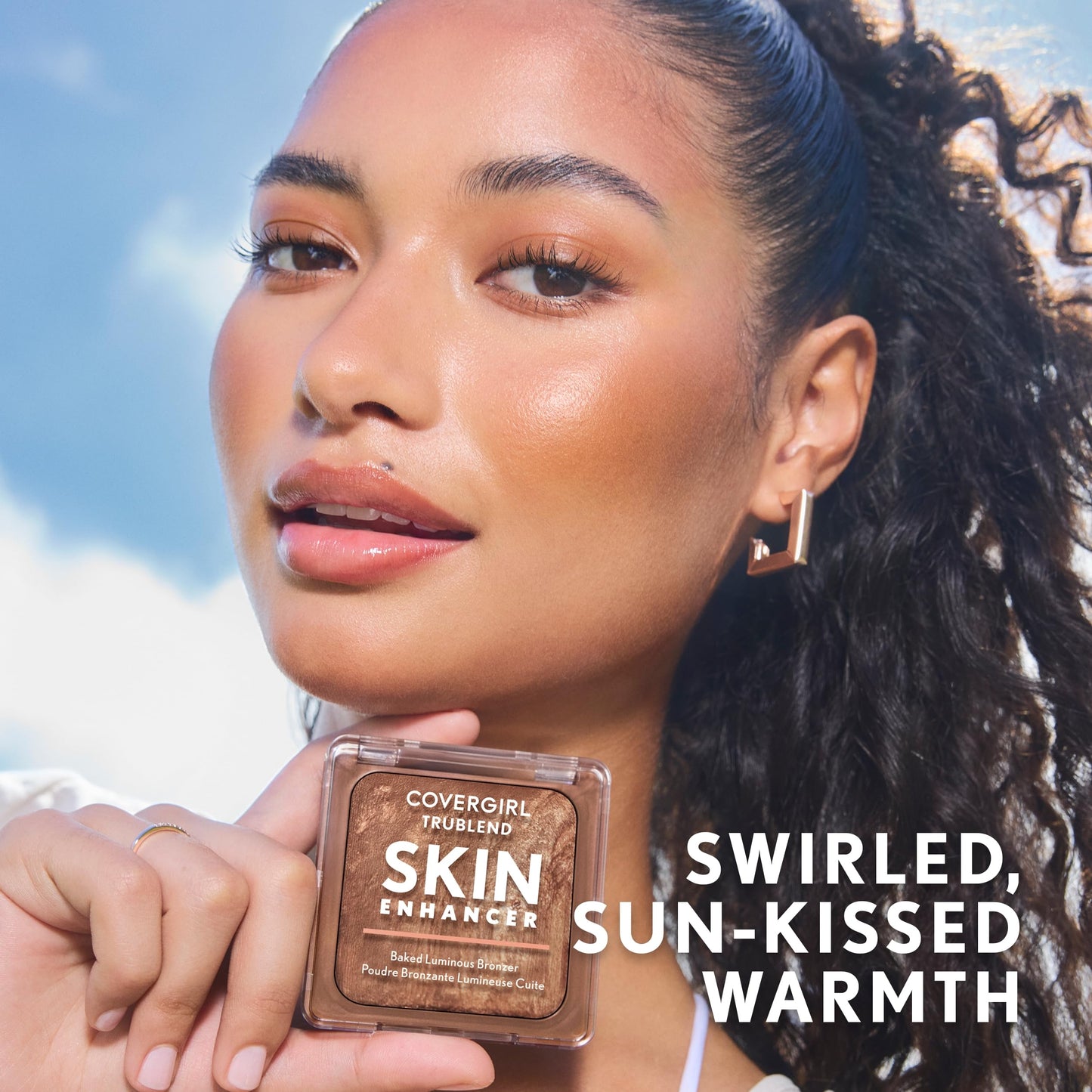 COVERGIRL TruBlend Skin Enhancer Baked Luminous Bronzer, with Hyaluronic Acid & White Rose Extract, Blends Seamlessly - 300 Honey Bun (Light Bronze Beauty and Personal Care COVERGIRL
