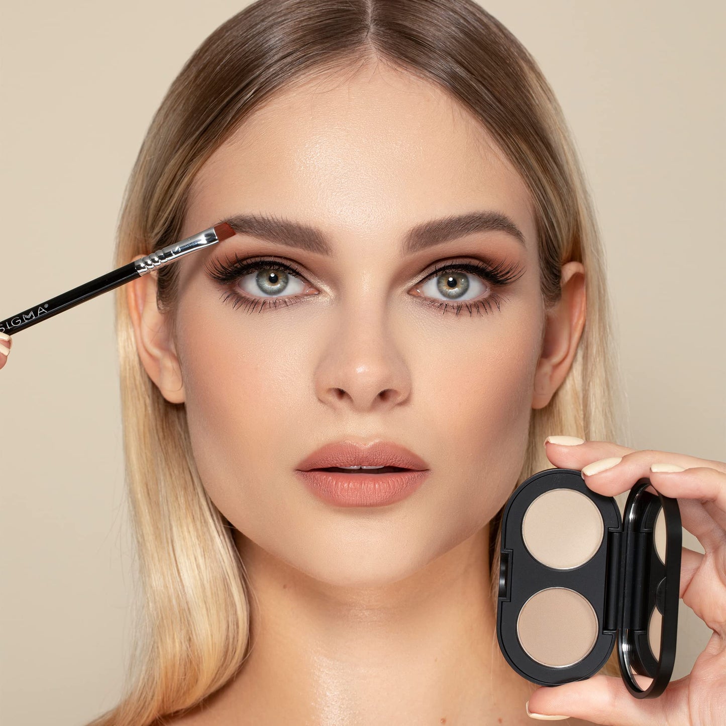 Sigma Beauty Color + Shape Brow Powder Duo - Eye Brow Palette for Natural, Defined Brows - Dark and Light Brow Powder to Tint and Highlight - Vegan Beauty & Personal Care Sigma Beauty