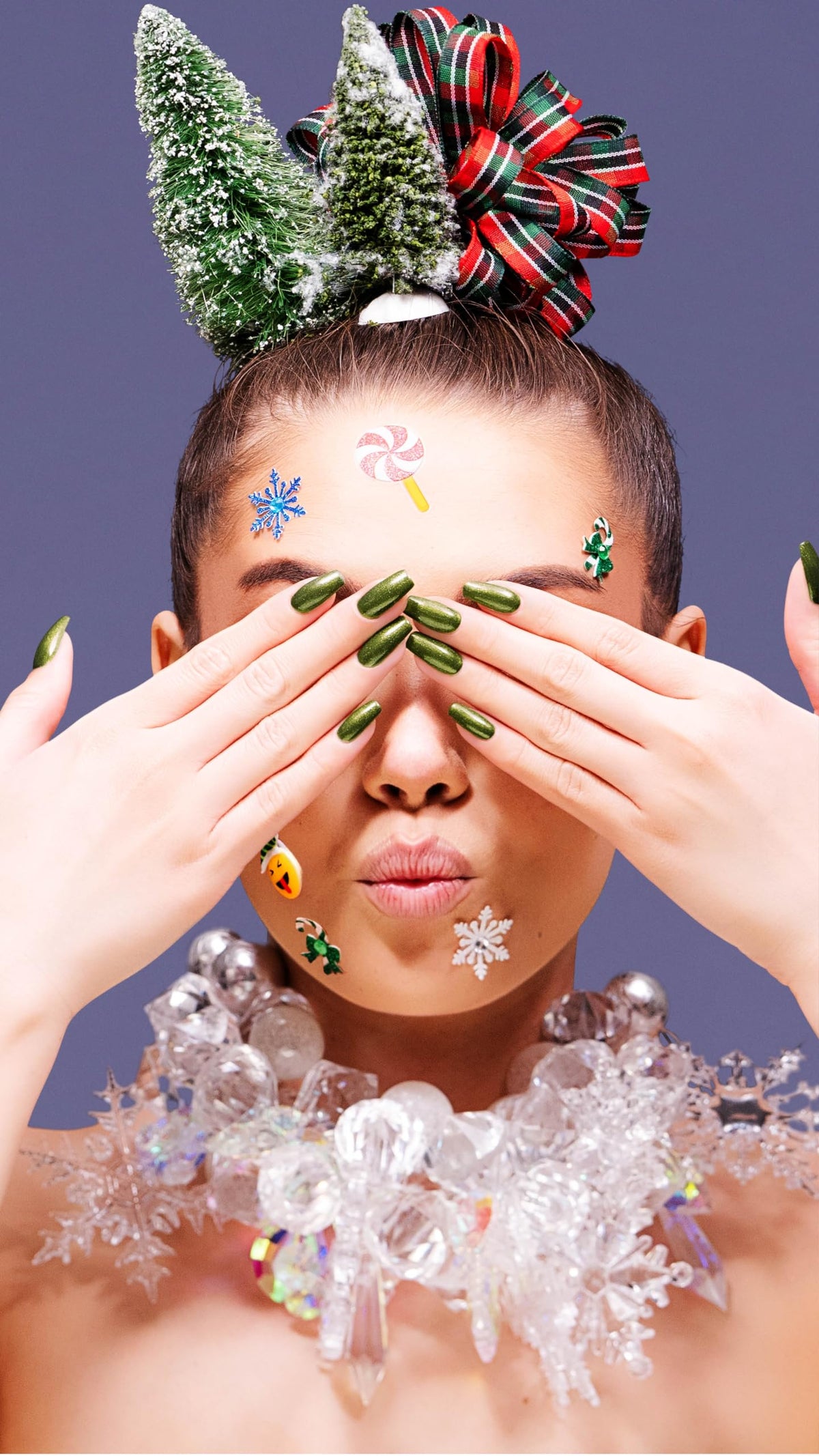 Morgan Taylor On My Wish List Collection Lacquer Nail Polish - Bad To The Bow, 15mL