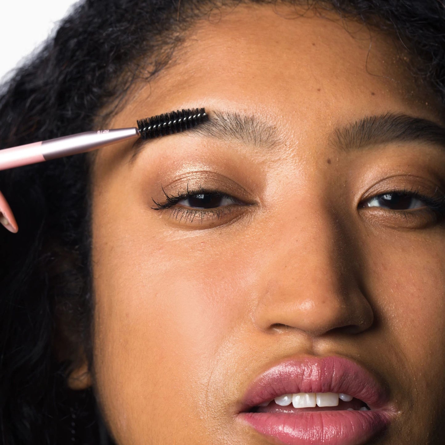 Real Techniques Dual-Ended Brow Brush, For Shaping & Filling Eyebrows, Travel-Friendly Spoolie & Liner Brush, Blend Natural, Full, or Laminated Brows Beauty & Personal Care Real Techniques