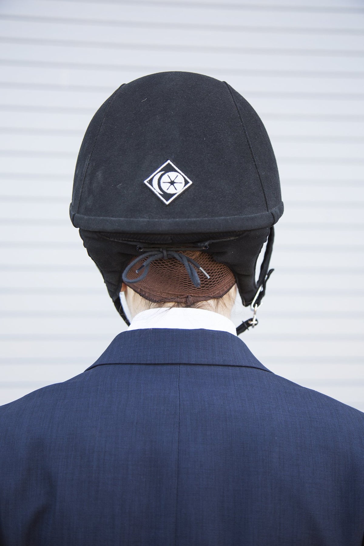 One Knot HAIRNET with 2 Comfort Equestrian Hairnets and 2 Matching Hairties, Medium Brown