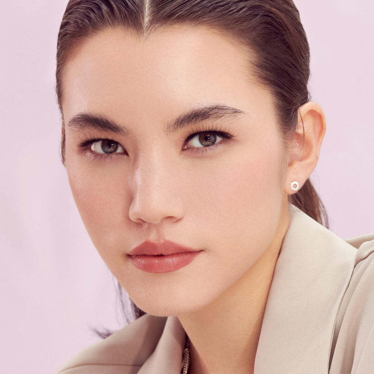 KISS The New Natural, False Eyelashes, 'Nude Blazer', 12mm, Includes 4 Pairs Of Lashes, Easy to Apply, Reusable Lash Clusters Beauty & Personal Care KISS